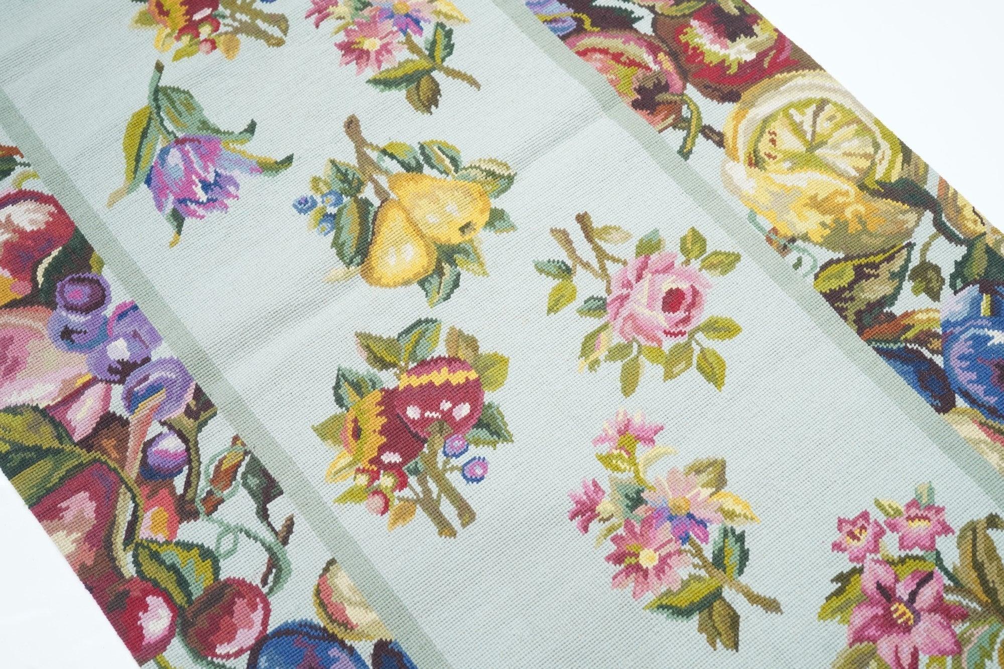 Runner Needle Point 2'5'' x 10'0'' in vendita 1