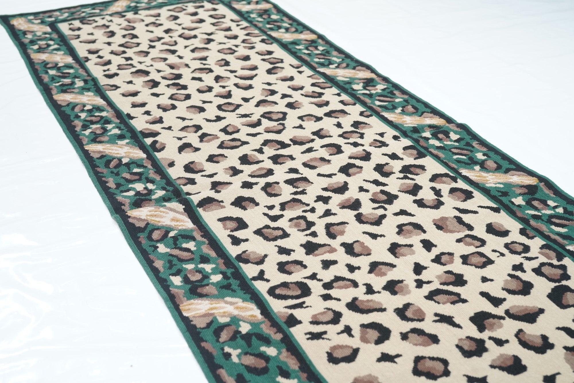 Needle Point Runner 2'5'' x 10'0