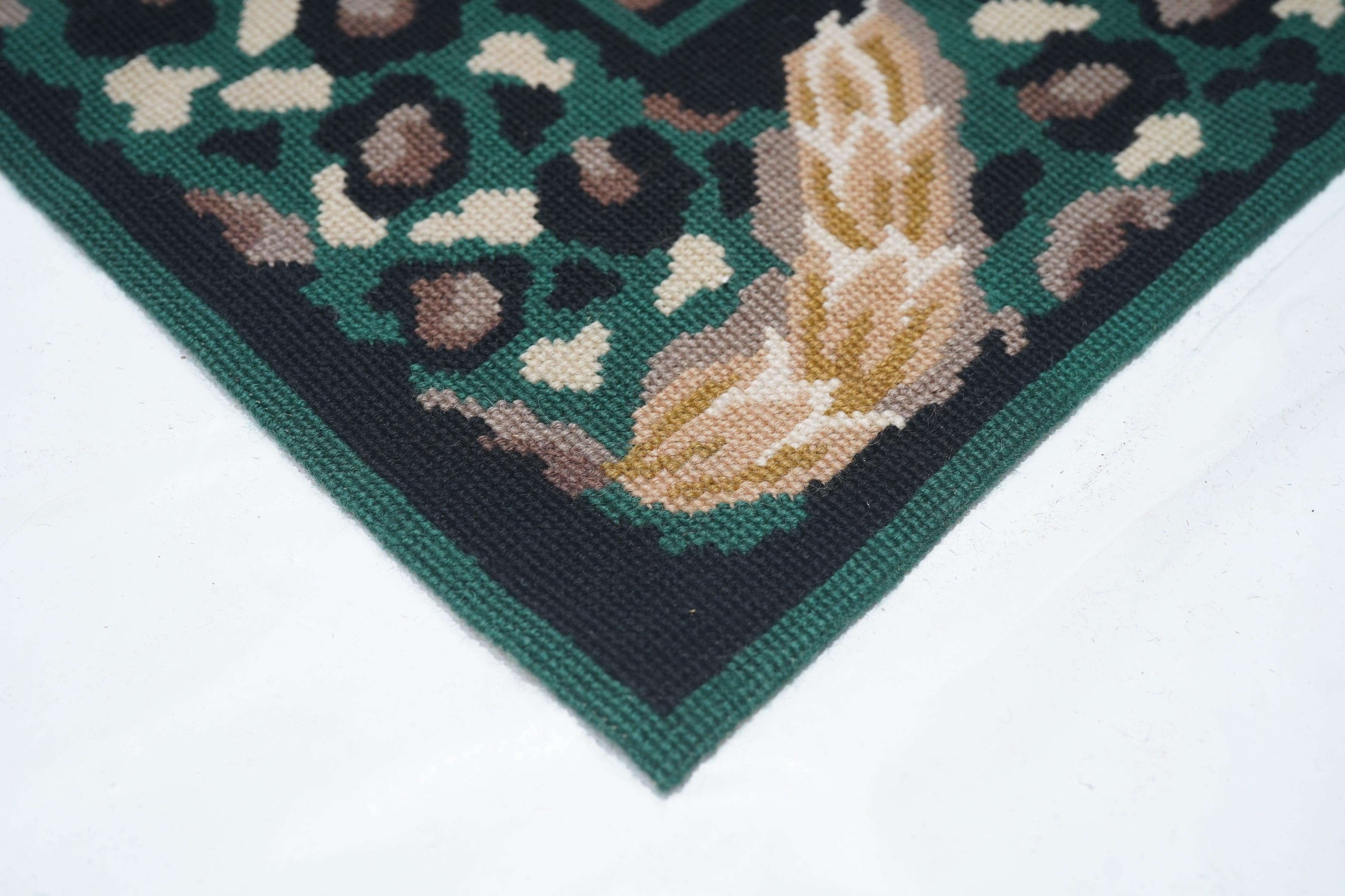 Europeo Runner Needle Point 2'6'' x 10'0'' in vendita