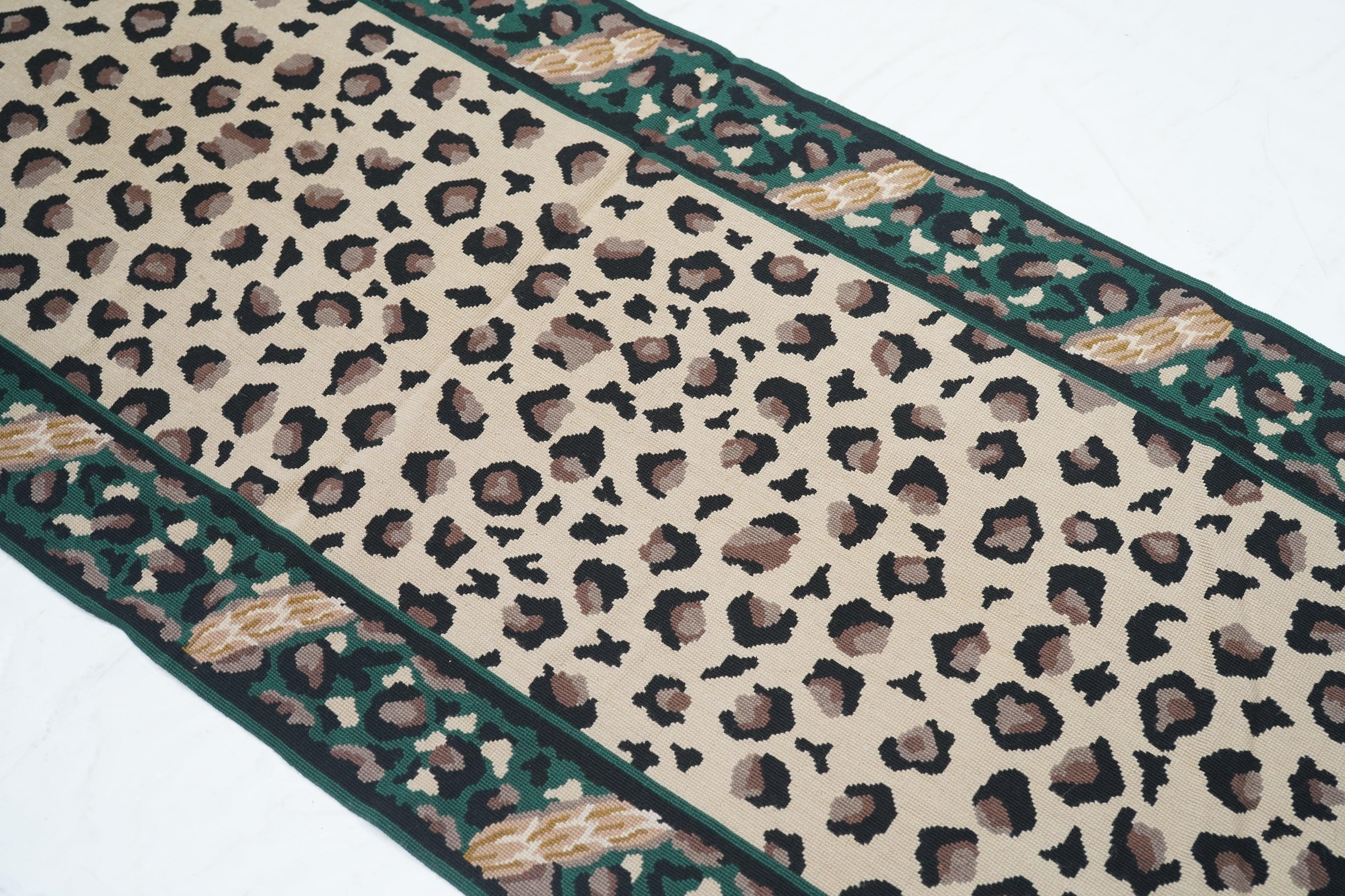 Lana Runner Needle Point 2'6'' x 10'0'' in vendita