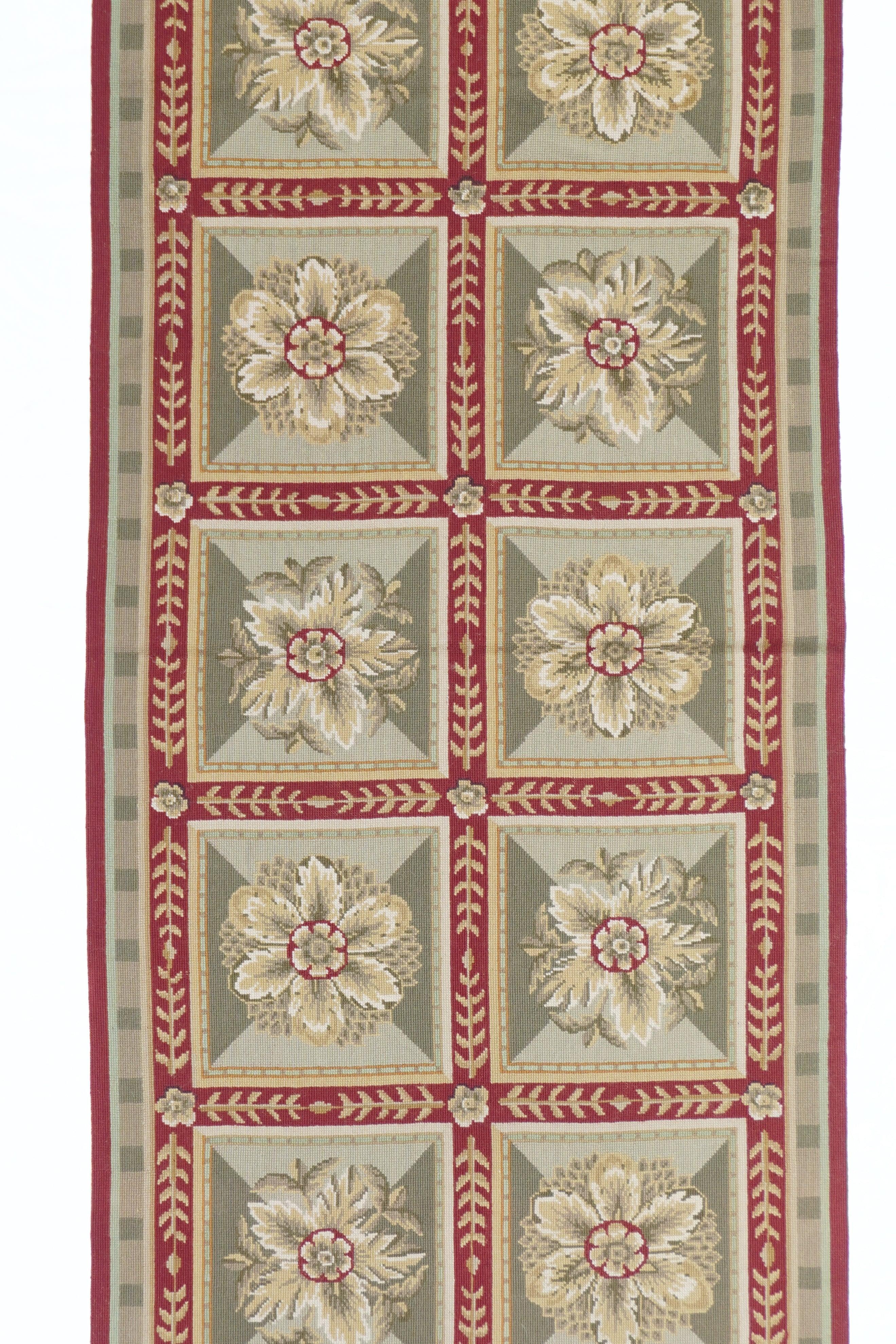 Europeo Runner Needle Point 2'7'' x 7'9'' in vendita
