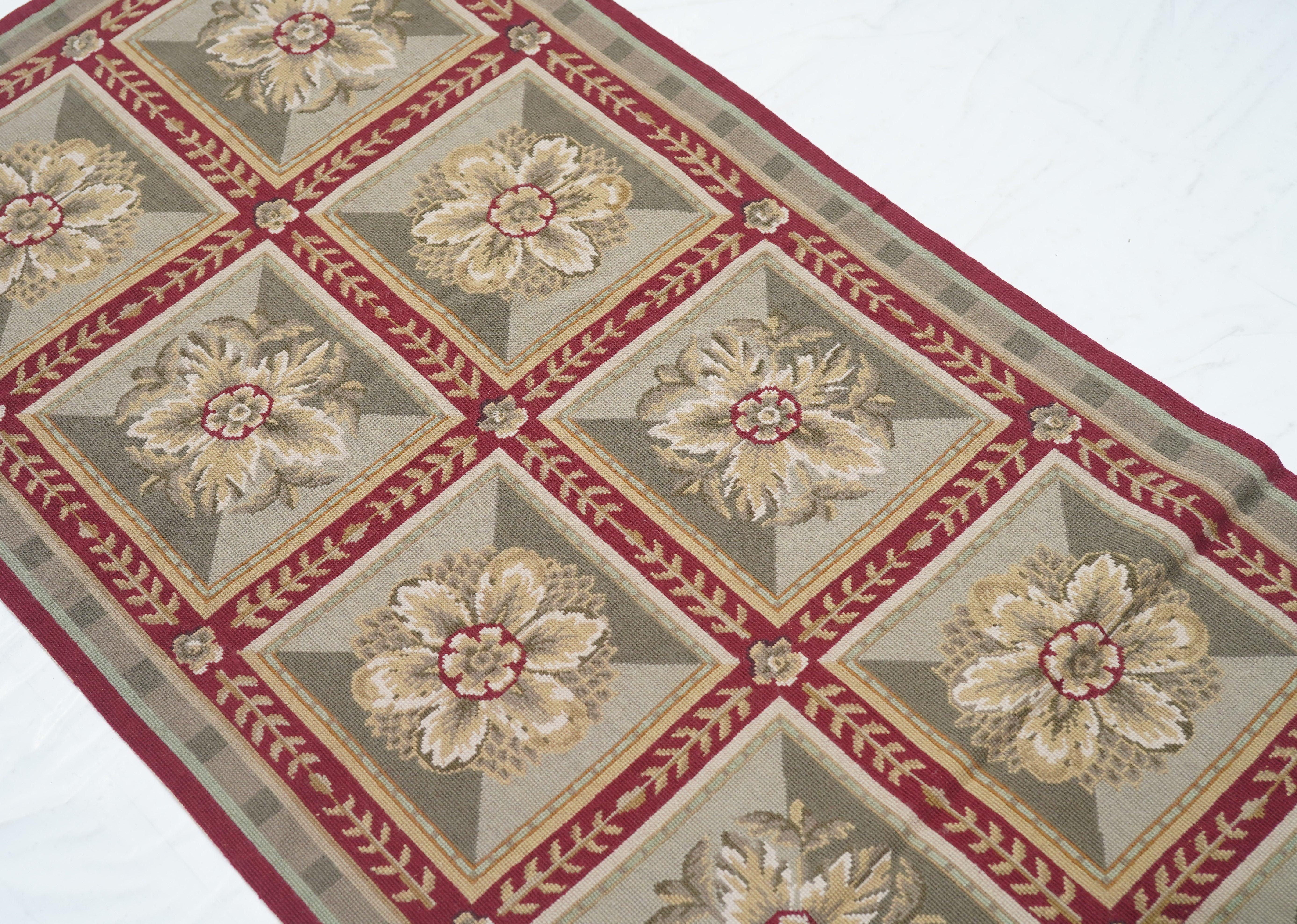 Lana Runner Needle Point 2'7'' x 7'9'' in vendita