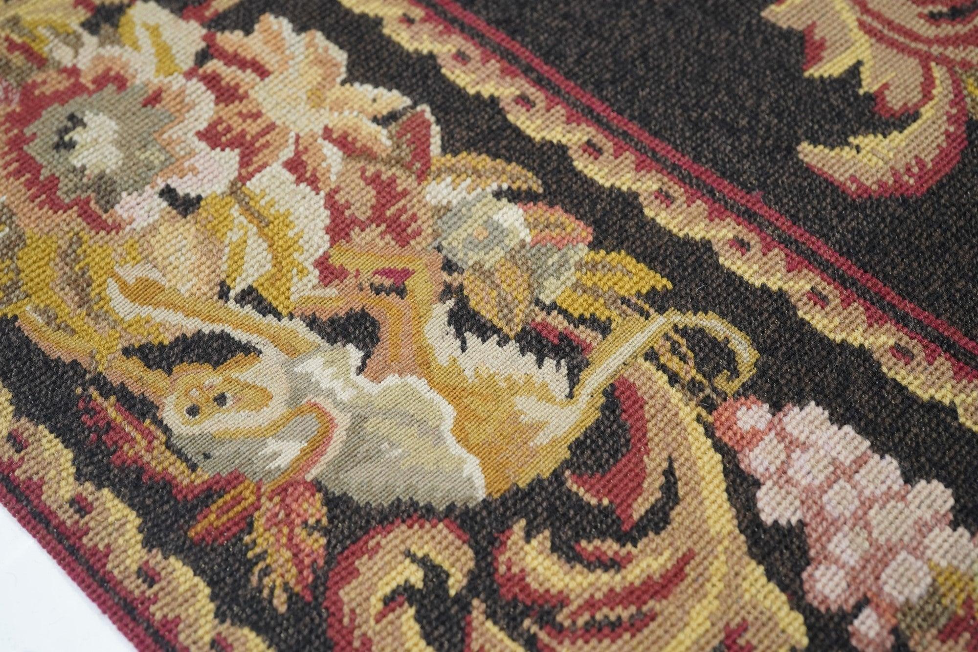 Runner Needle Point 2'8'' x 7'8'' In condizioni Nuovo in vendita a New York, NY