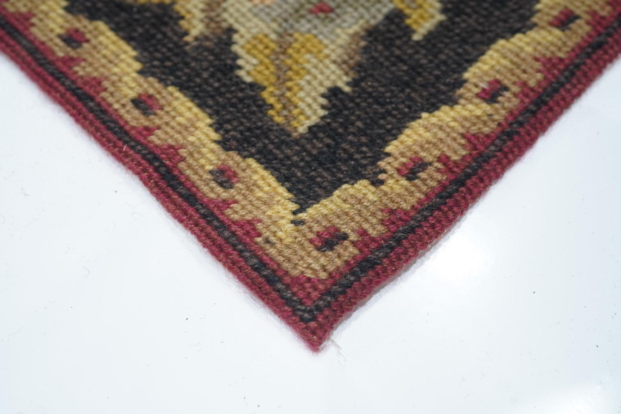 Europeo Runner Needle Point 2'8'' x 8'0'' in vendita