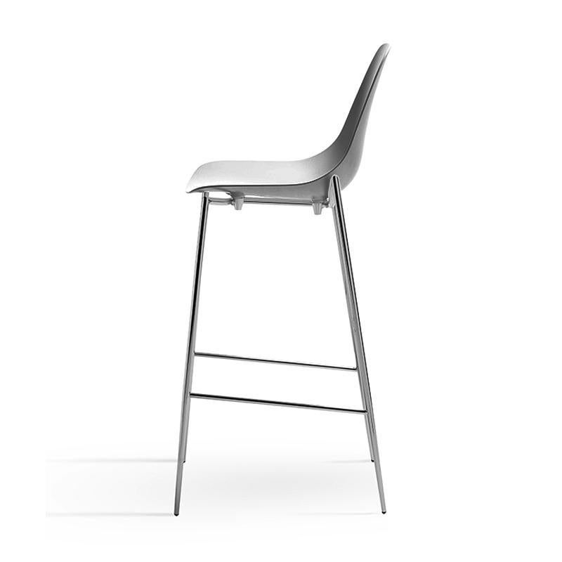 Bar stool Needle Polished Chrome with all 
structure and seat in chrome polished aluminum.