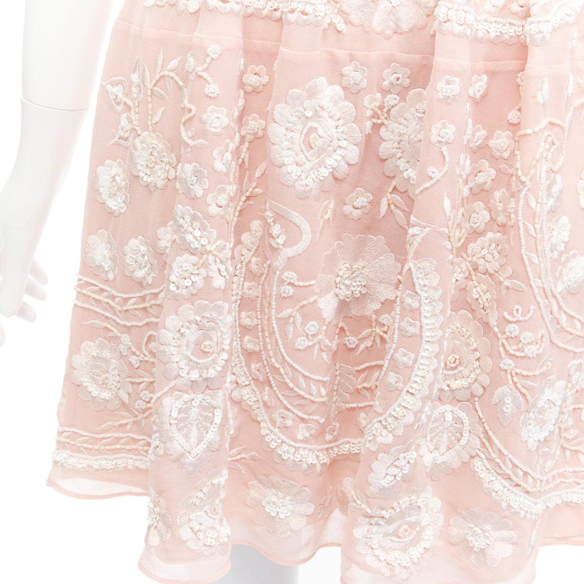 NEEDLE & THREAD pink cream intricate beaded embroidery embellished chiffon mini dress UK4 XXS
Reference: SNKO/A00407
Brand: Needle & Thread
Material: Polyester
Color: Pink, Cream
Pattern: Embellishments
Closure: Zip
Lining: Pink Polyester
Extra