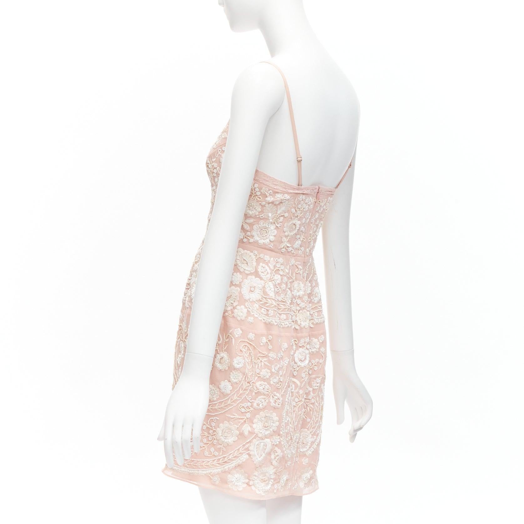 Mini robe NEEDLE & THREAD en mousseline ornée de broderies perlées GB4 XXS en vente 1