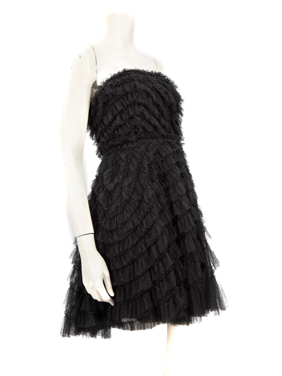 CONDITION ist nie getragen, mit Tags. Keine sichtbaren Abnutzungserscheinungen des Kleides sind bei diesem neuen Needle & Thread Designer-Wiederverkaufsartikel zu erkennen.
 
 
 
 Einzelheiten
 
 
 Schwarz
 
 Polyester
 
 Kleid
 
 Mini
 

