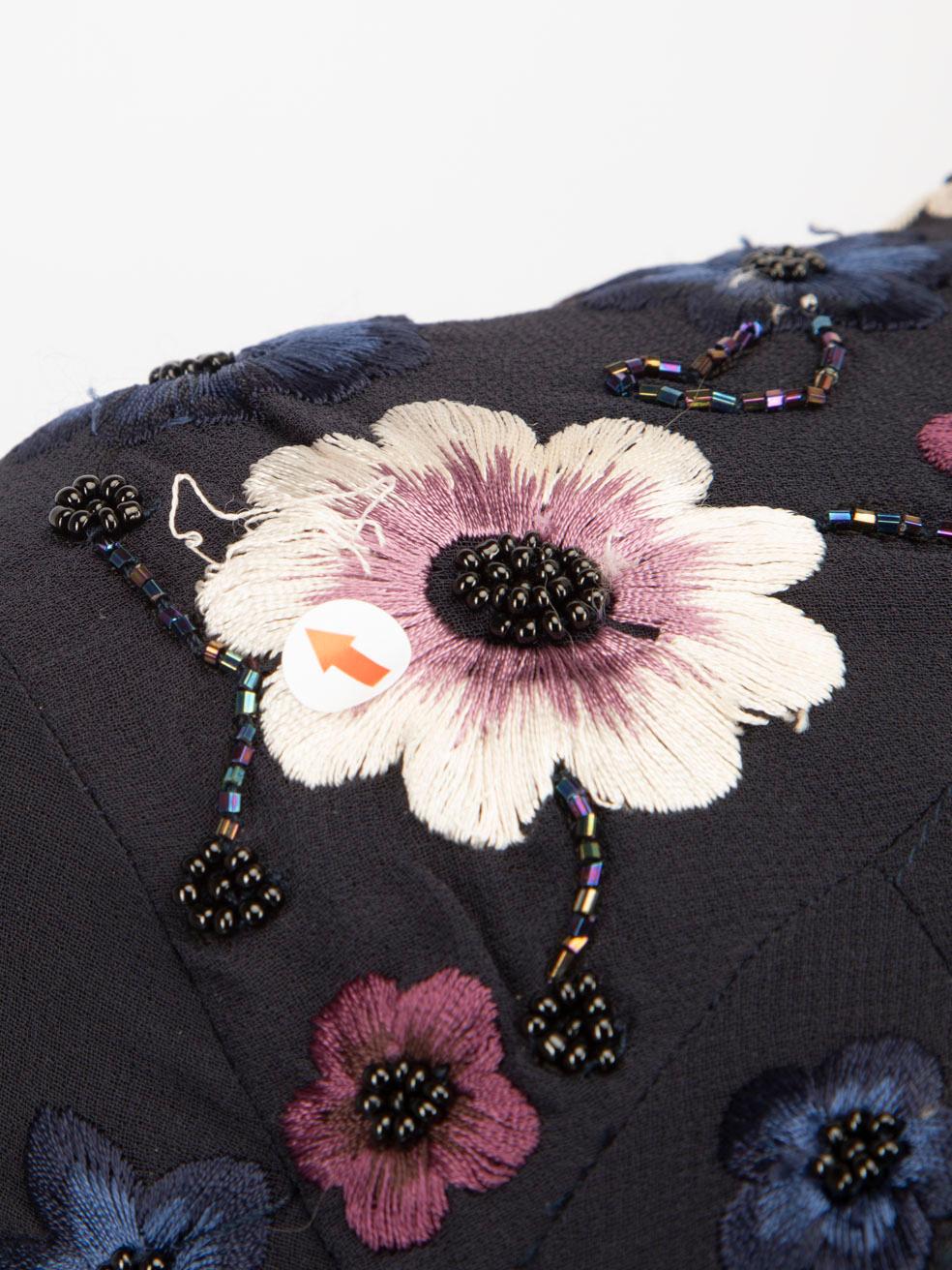 Robe brodée de fleurs bleu marine à l'aiguille et fil, taille S Pour femmes en vente