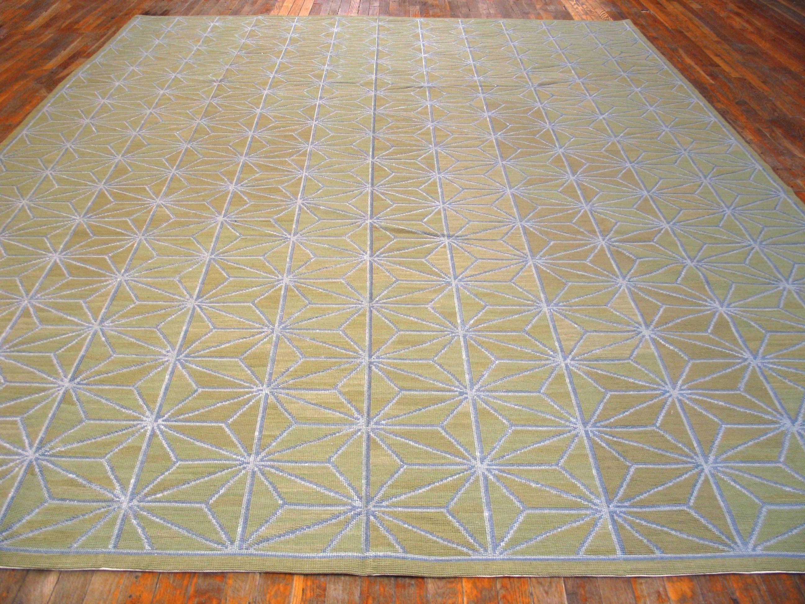 Chinese Contemporaneity Handwoven Needlepoint Flat Weave Carpet With Silk Highlights  For Sale
