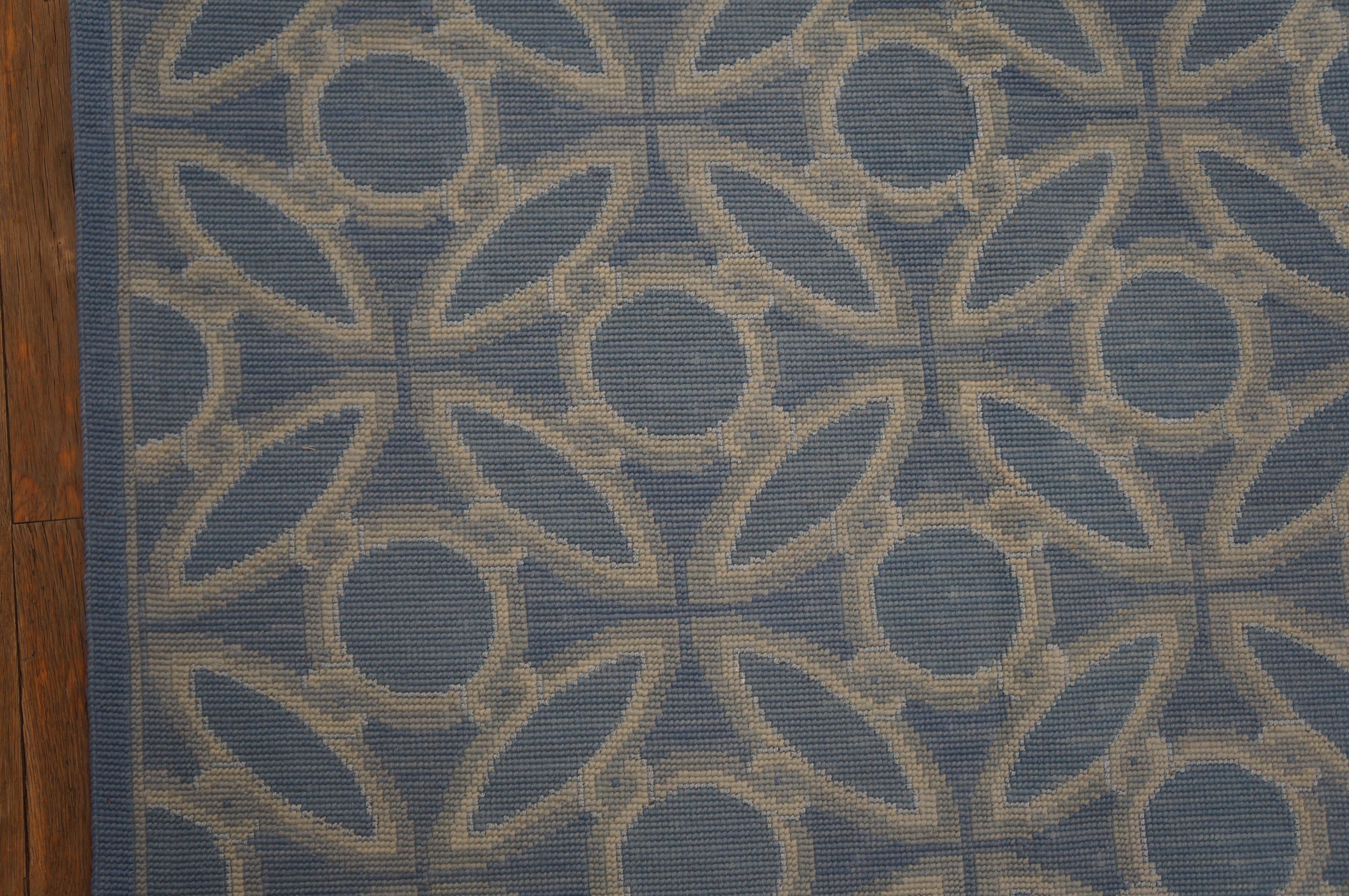 Chinese Contemporary Handwoven Needlepoint Flat Weave Carpet  (6' x 9' 183 x 274 cm) For Sale