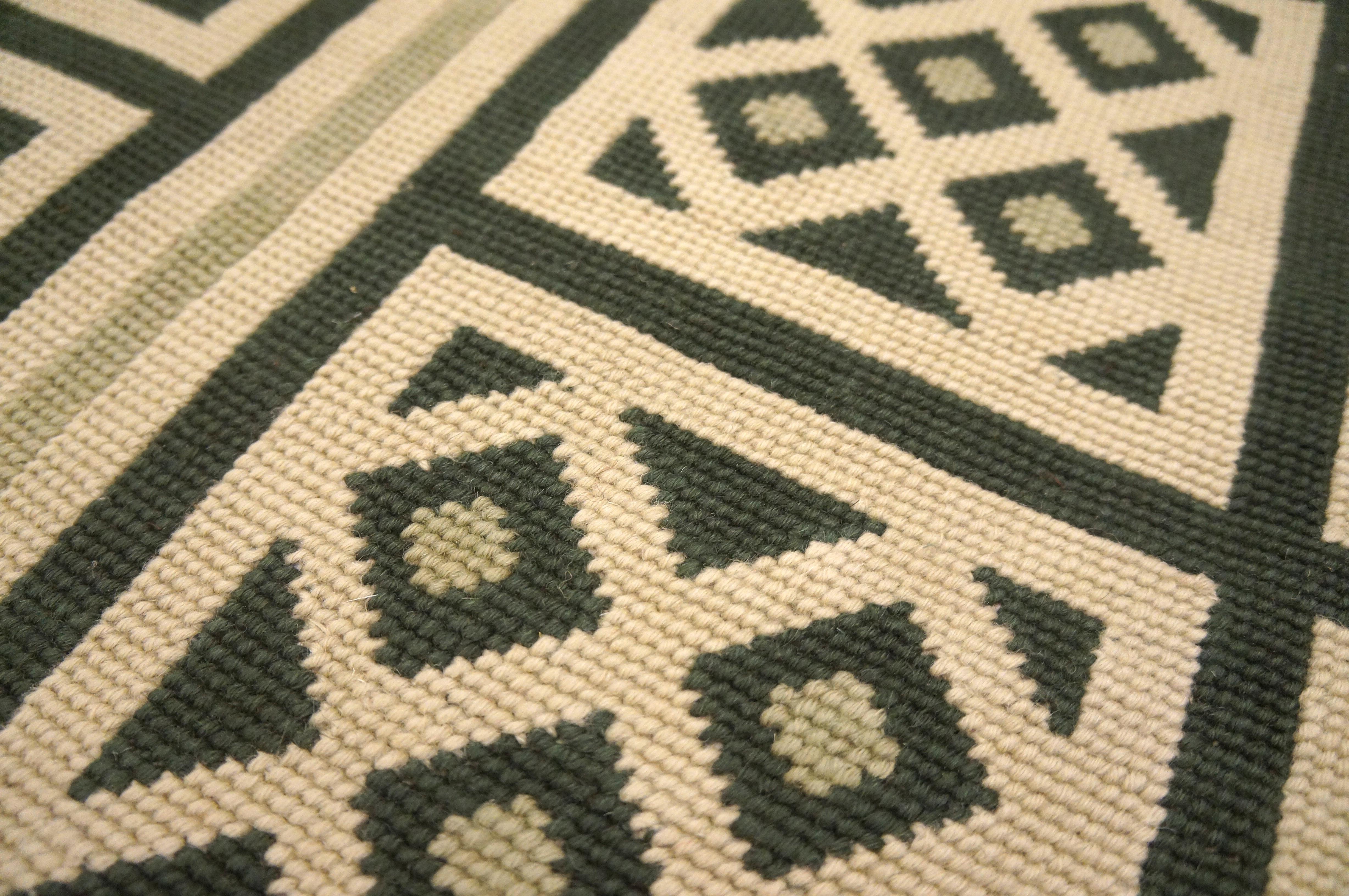 Contemporary Handwoven Needlepoint Flat Weave Carpet 6' 0