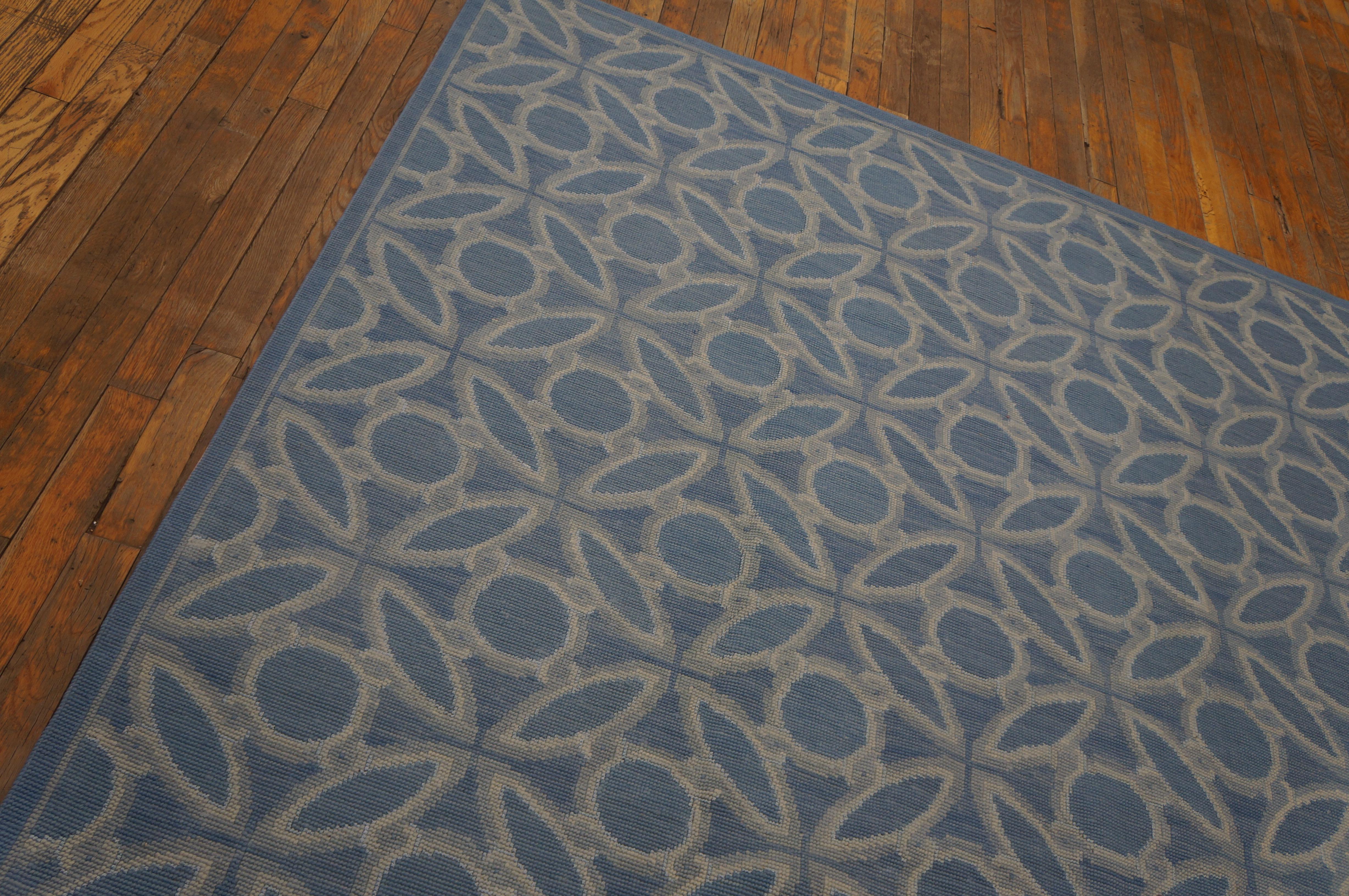 Hand-Knotted Contemporary Handwoven Needlepoint Flat Weave Carpet  (6' x 9' 183 x 274 cm) For Sale