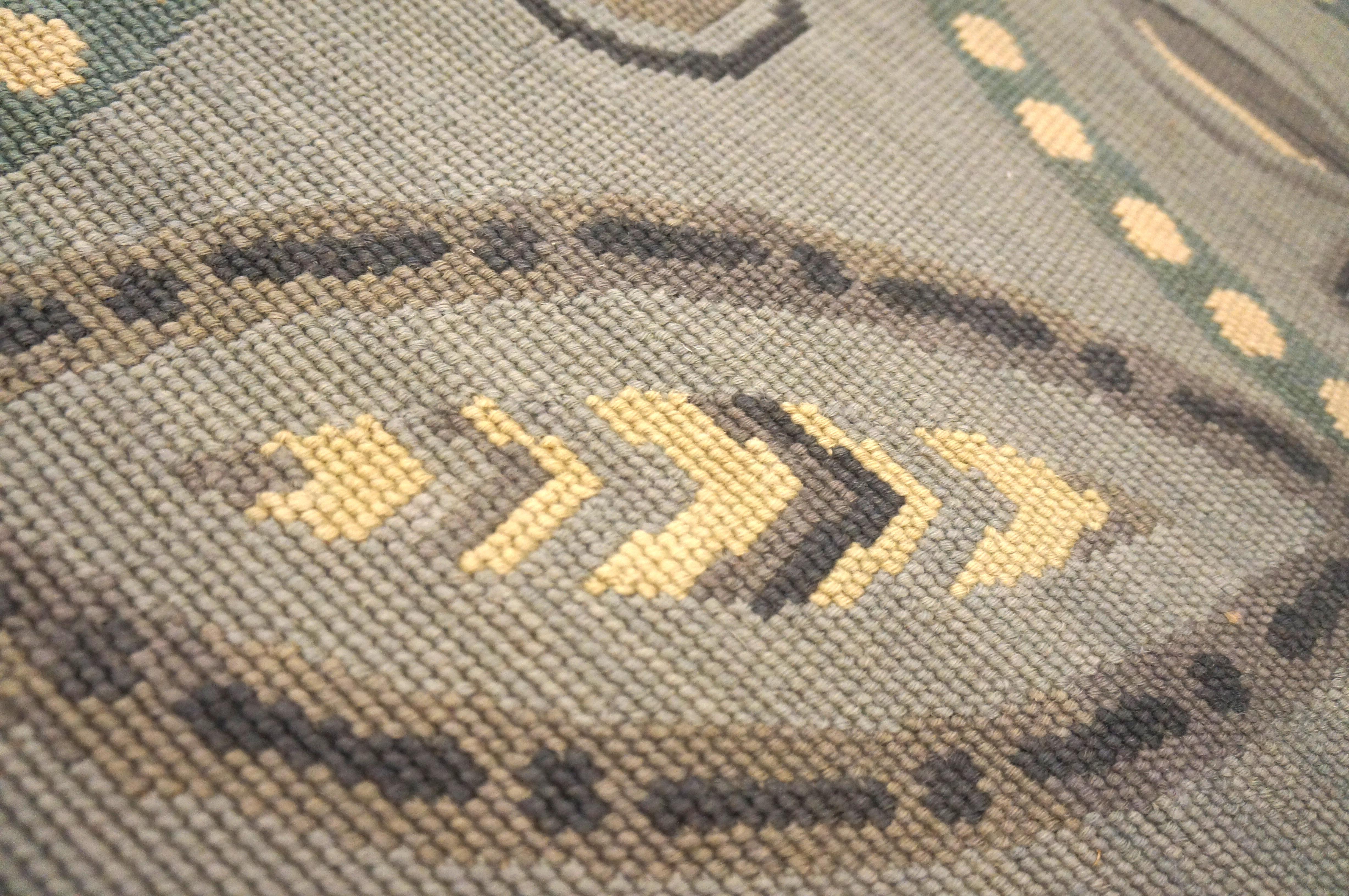 Handwoven Needlepoint Flat Weave Carpet 9' 0