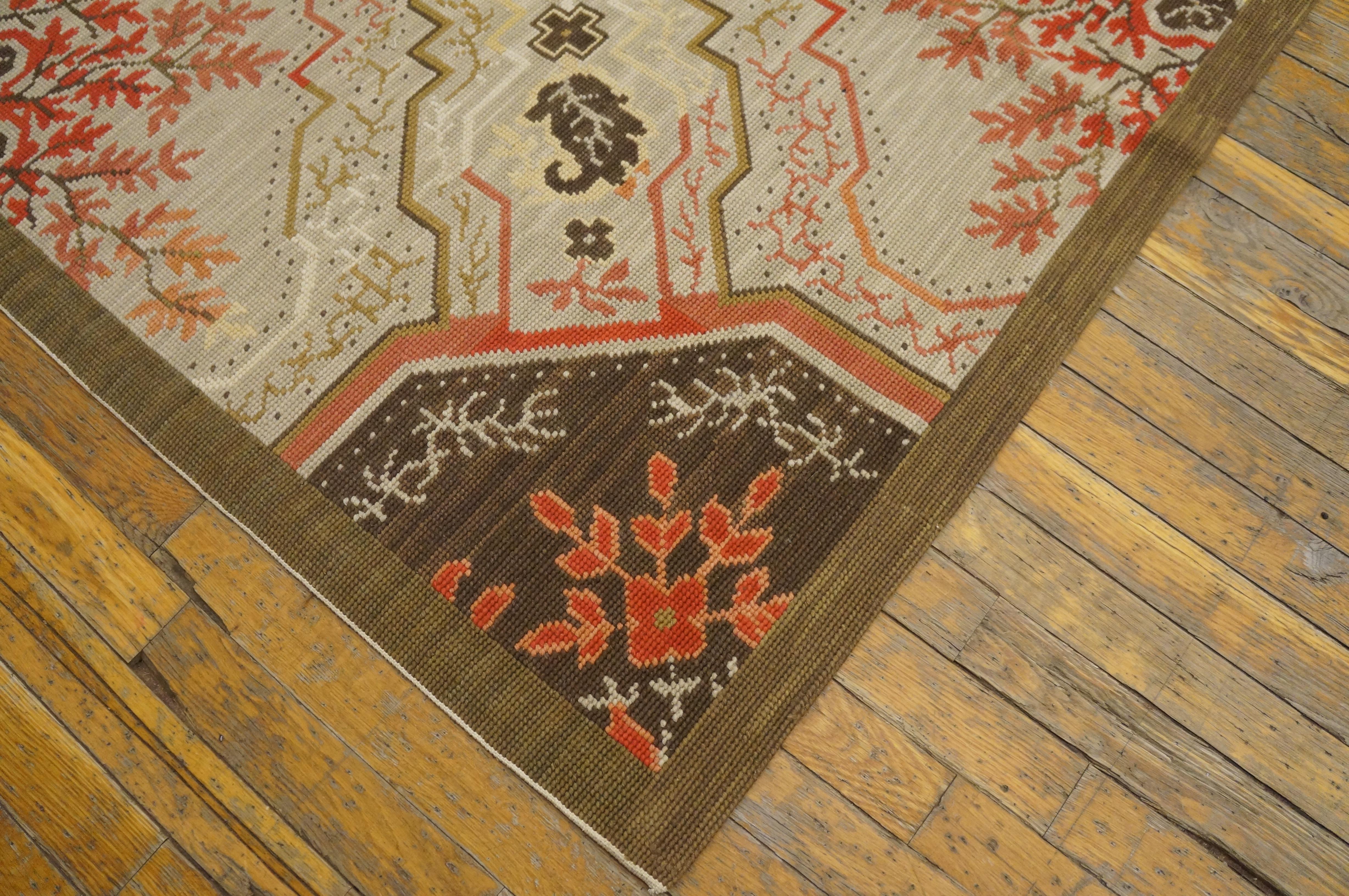 Needlepoint. Hand made wool rug. Measures: 9'0