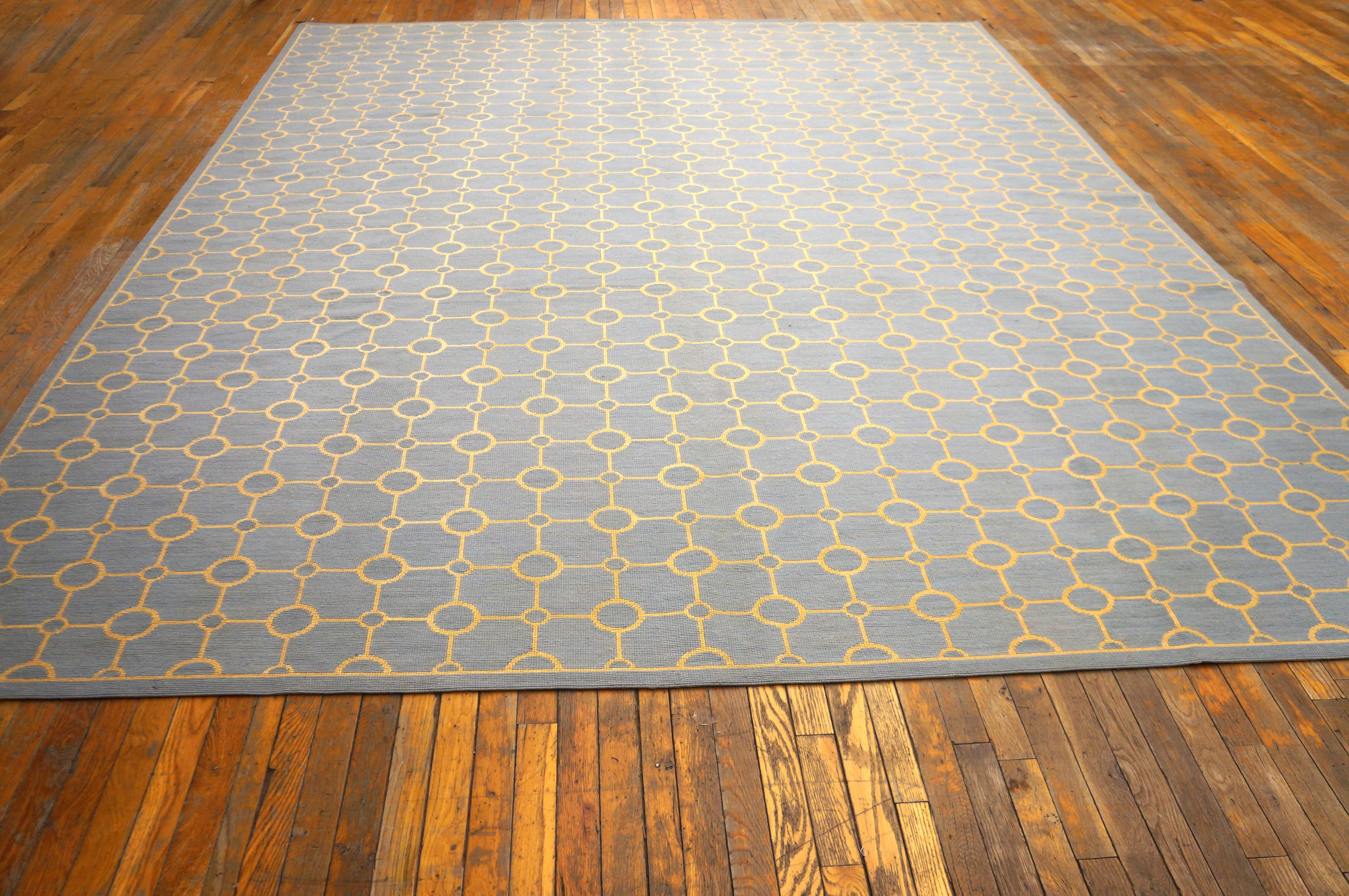 Contemporaneità Tappeto a tessitura piatta in lana intrecciata a mano con punti luce in seta (9' x 12' 275 x 365 cm)