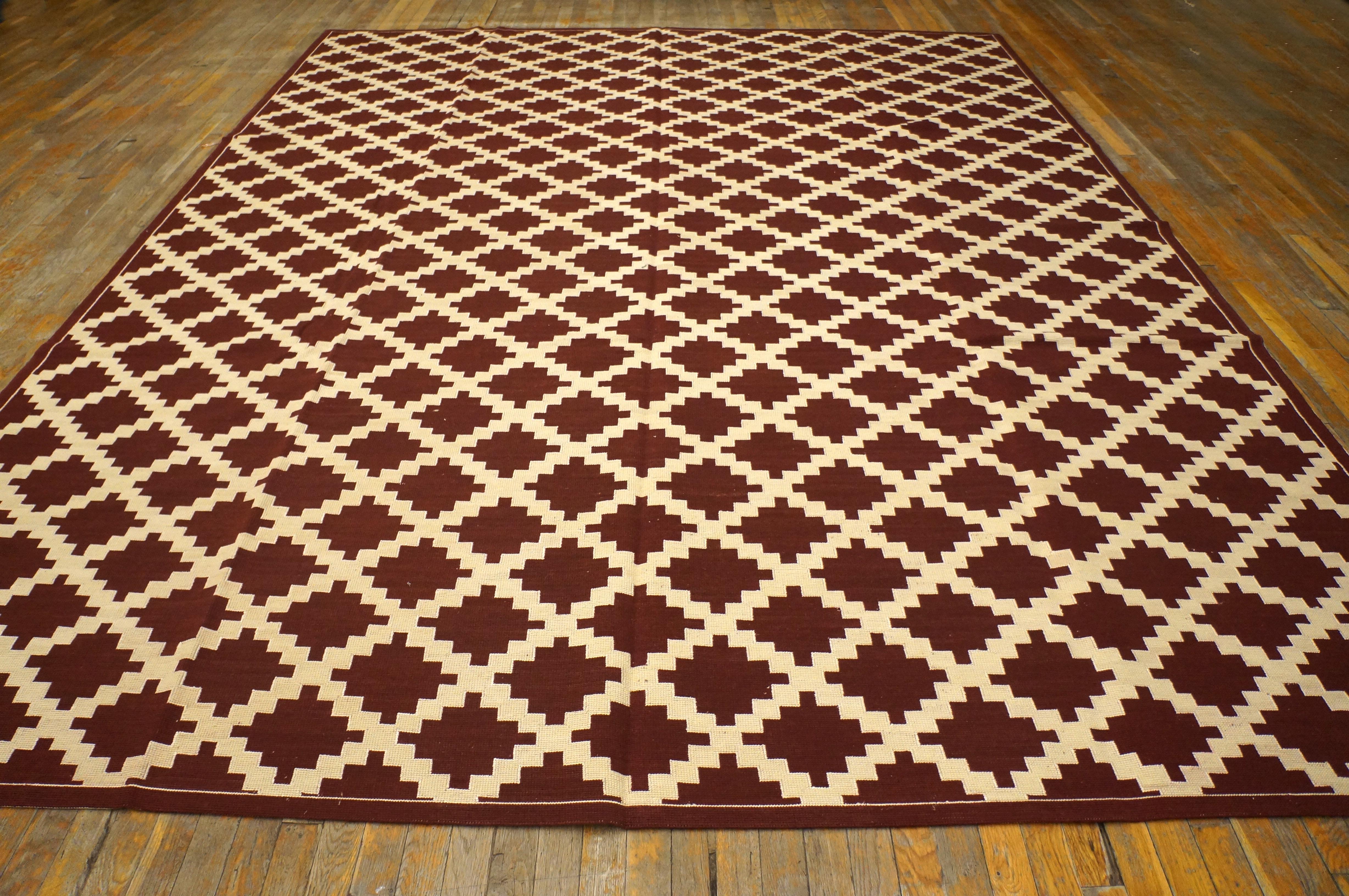 Tappeto contemporaneo tessuto a mano in lana a punto d'ago a trama piana con riflessi in seta ( 9' x 12' 275 x 365 cm)