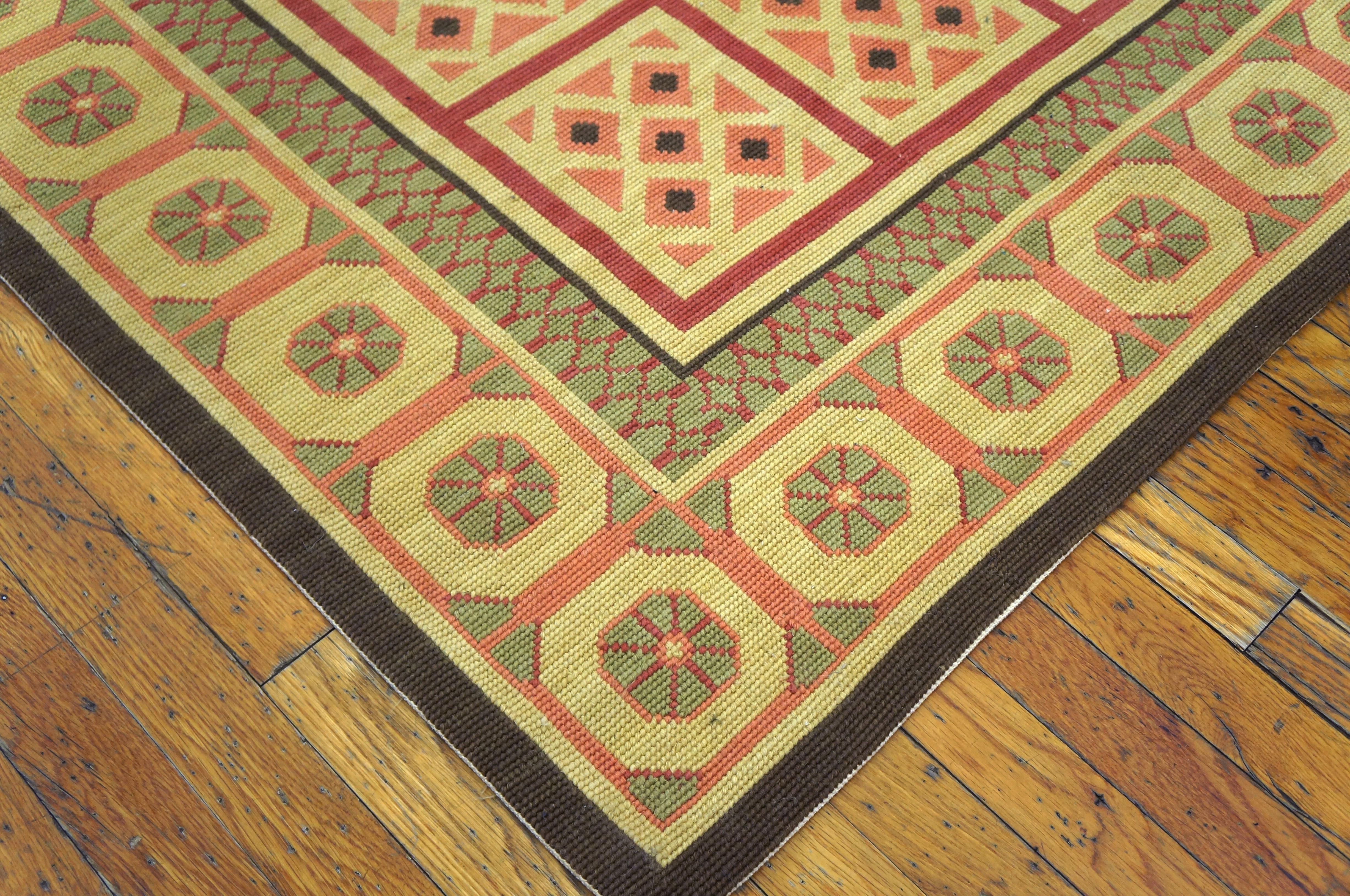 Zeitgenssischer Flachgewebe-Teppich mit Gobelinstickerei ( 9'' x 12'' - 275 x 365 cm) (Art nouveau) im Angebot