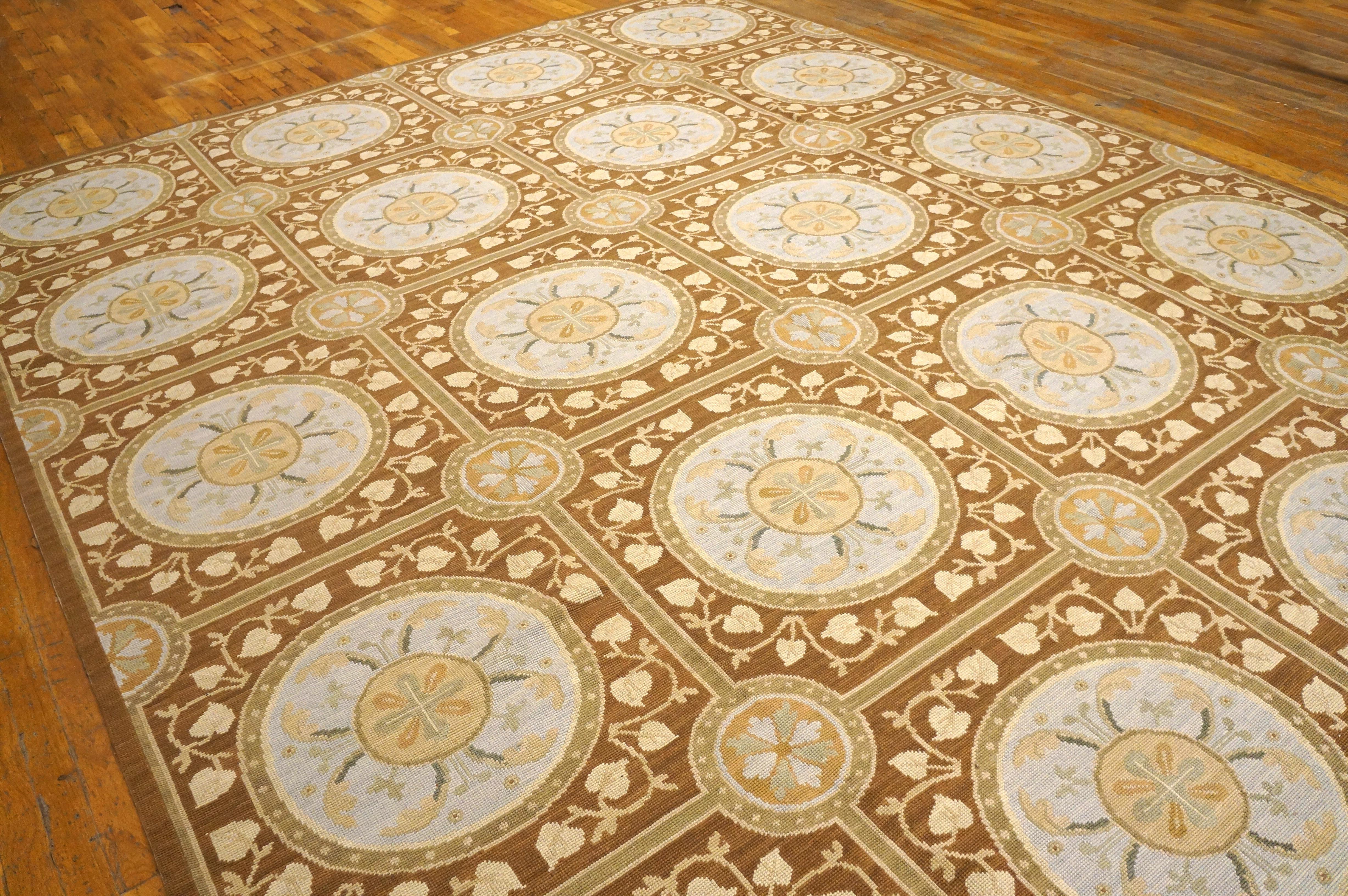 Annodato a mano Tappeto contemporaneo tessuto a mano in lana a punto d'ago a trama piatta ( 9' x 12' -275 x 366) in vendita