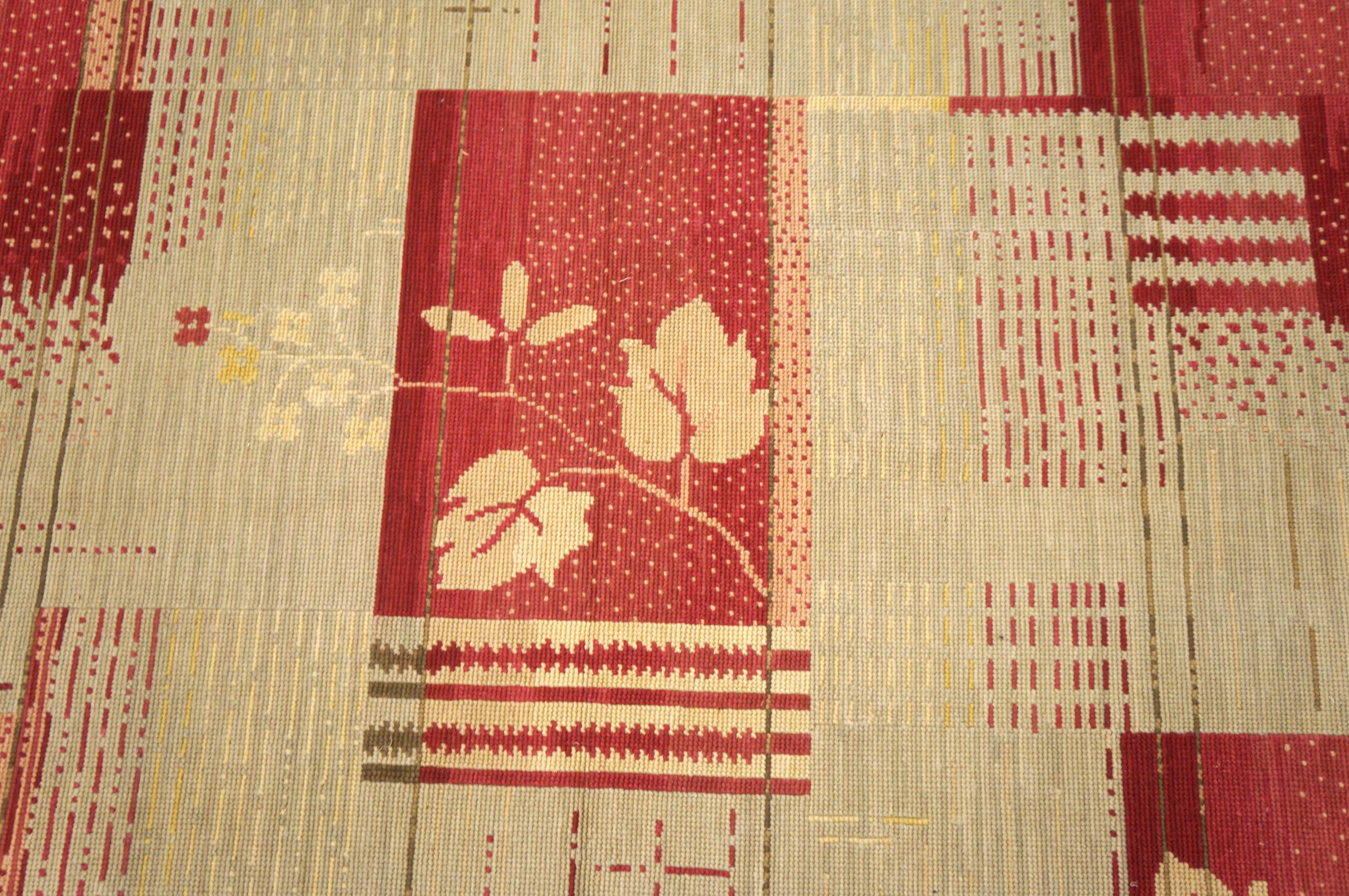 Wool Contemporaneity Handwoven Needlepoint Flat Weave Carpet With Silk Highlights For Sale