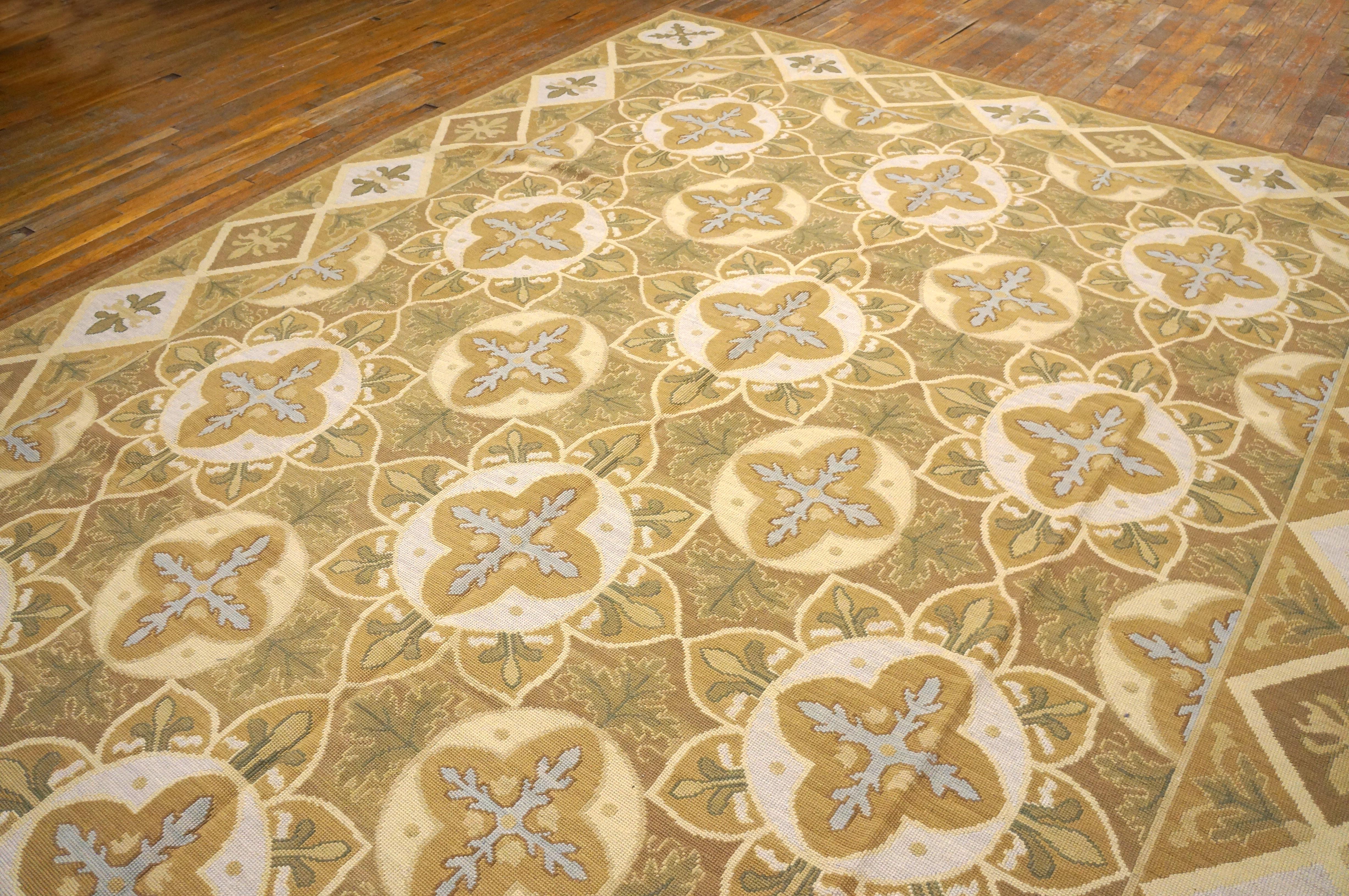 Contemporaneity Handwoven Wool Needlepoint Flat Weave Carpet With Silk Highlight For Sale 2