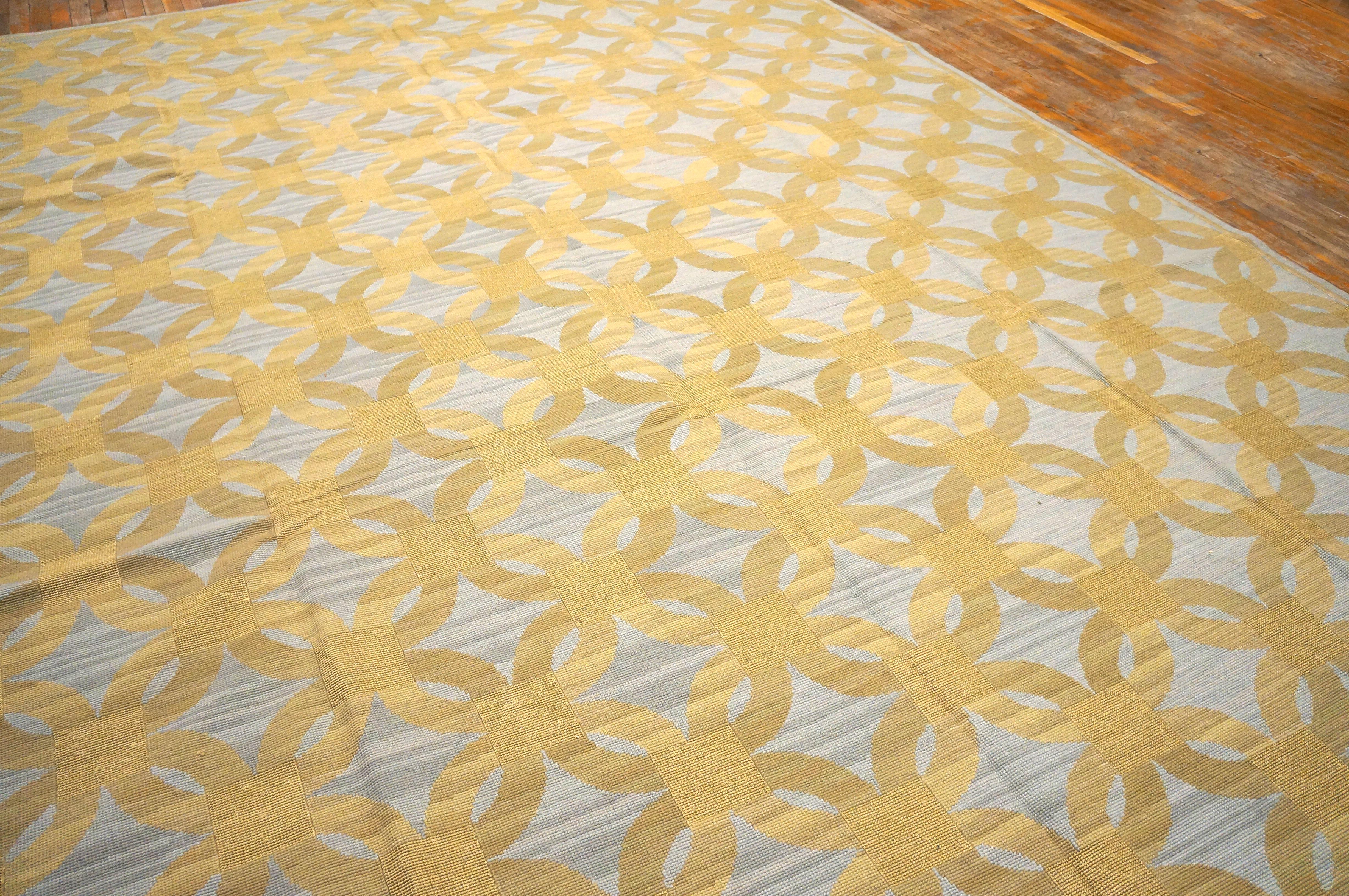 Contemporaneity Handwoven Wool Needlepoint Flat Weave Carpet With Silk Highlight For Sale 4