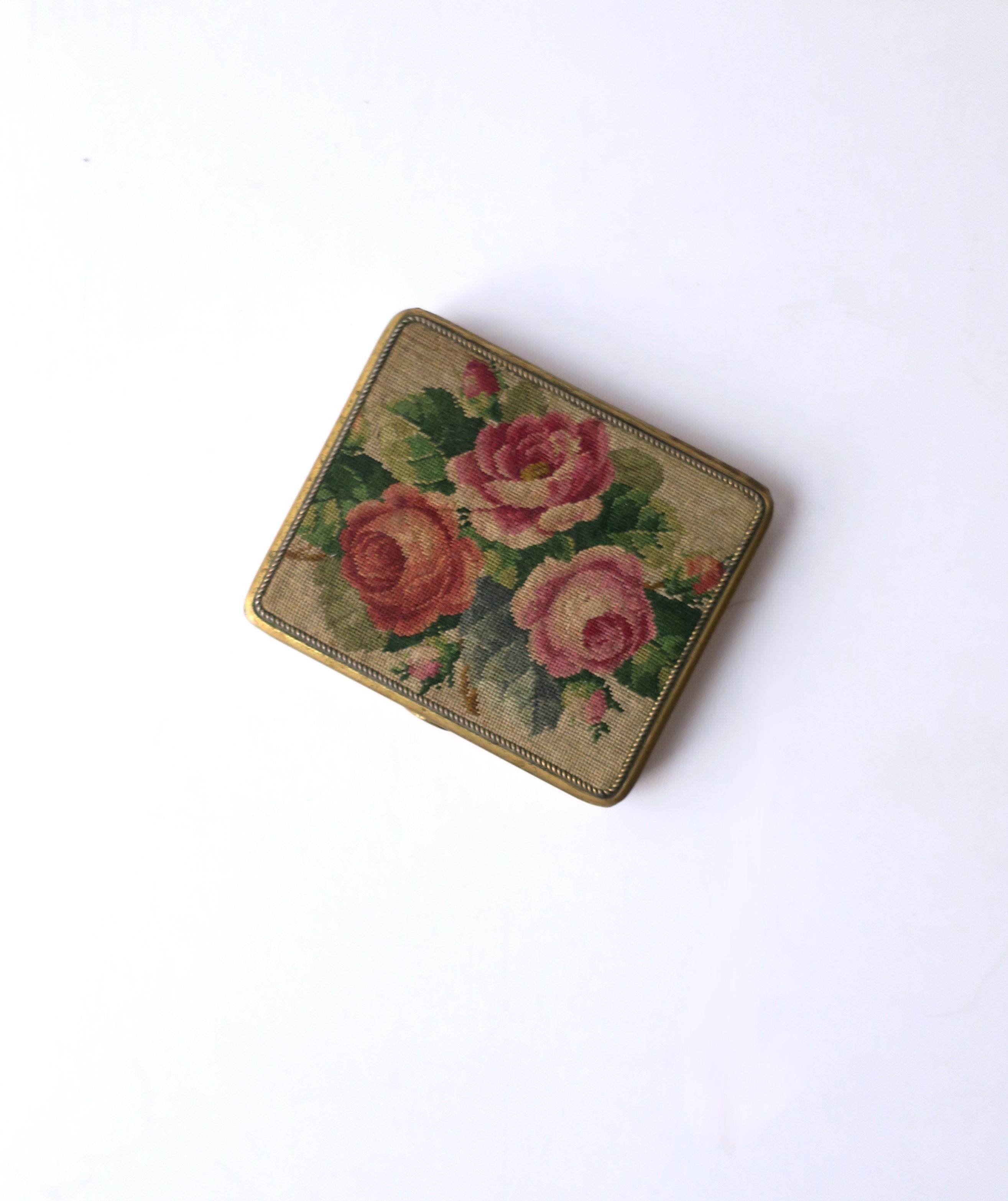Needlepoint Brass Box with Roses In Good Condition For Sale In New York, NY