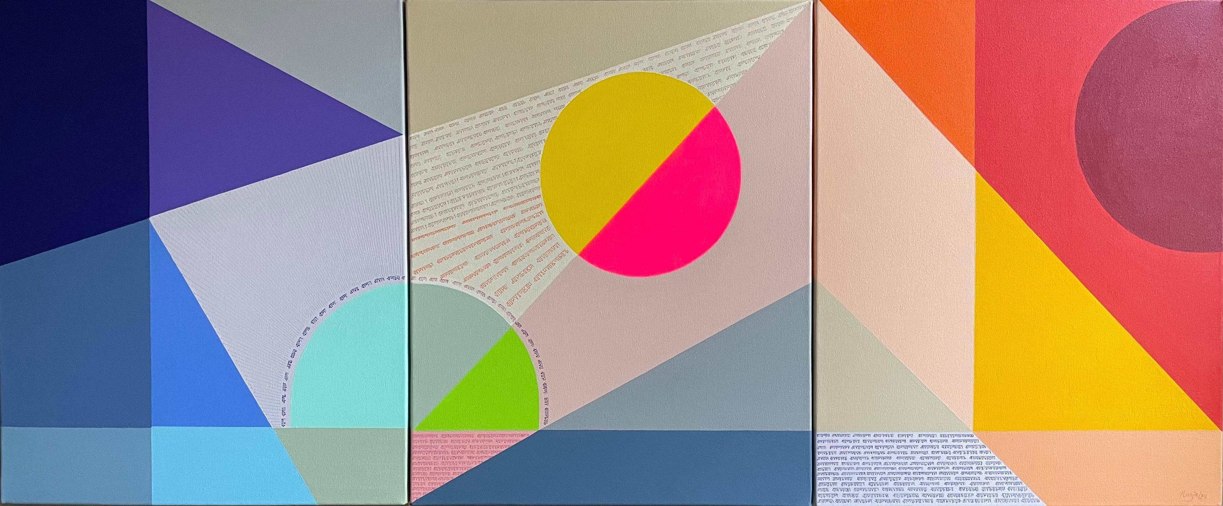 Alphabet der Geometrie 61, Triptychon. Aus der Reihe Das Alphabet der Geometrie – Mixed Media Art von Neerja Chandna Peters