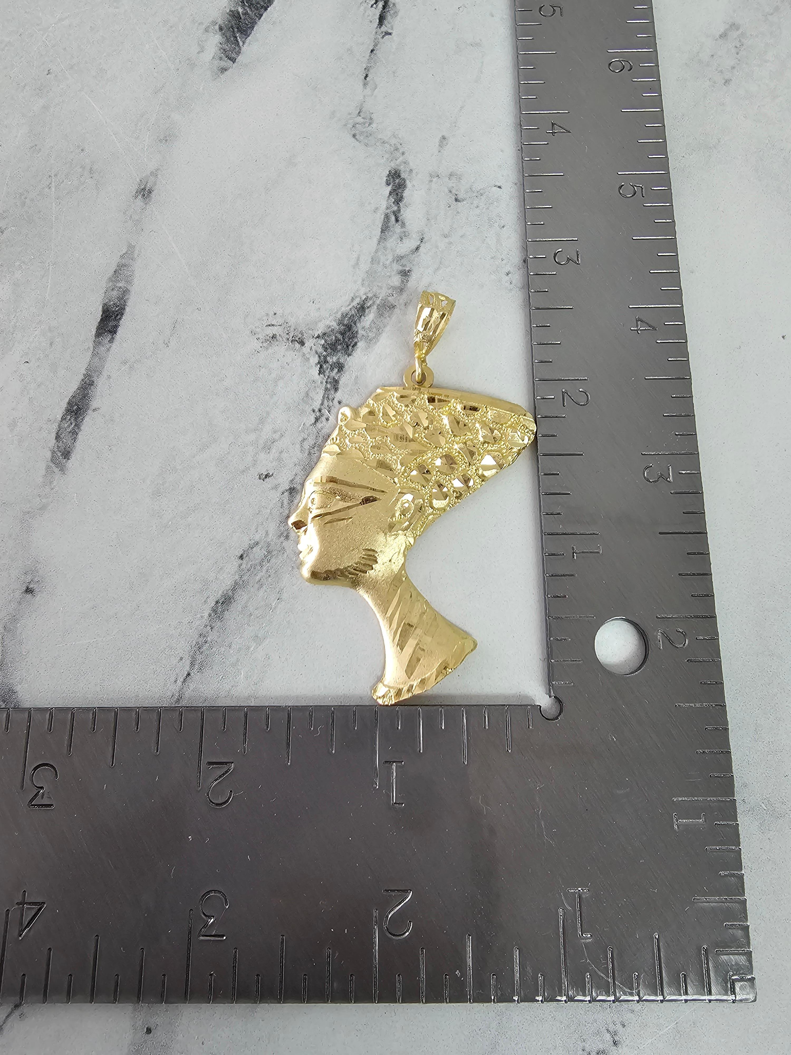 Nefertiti Egyptian Queen Necklace 10K Yellow Gold In New Condition For Sale In Sugar Land, TX