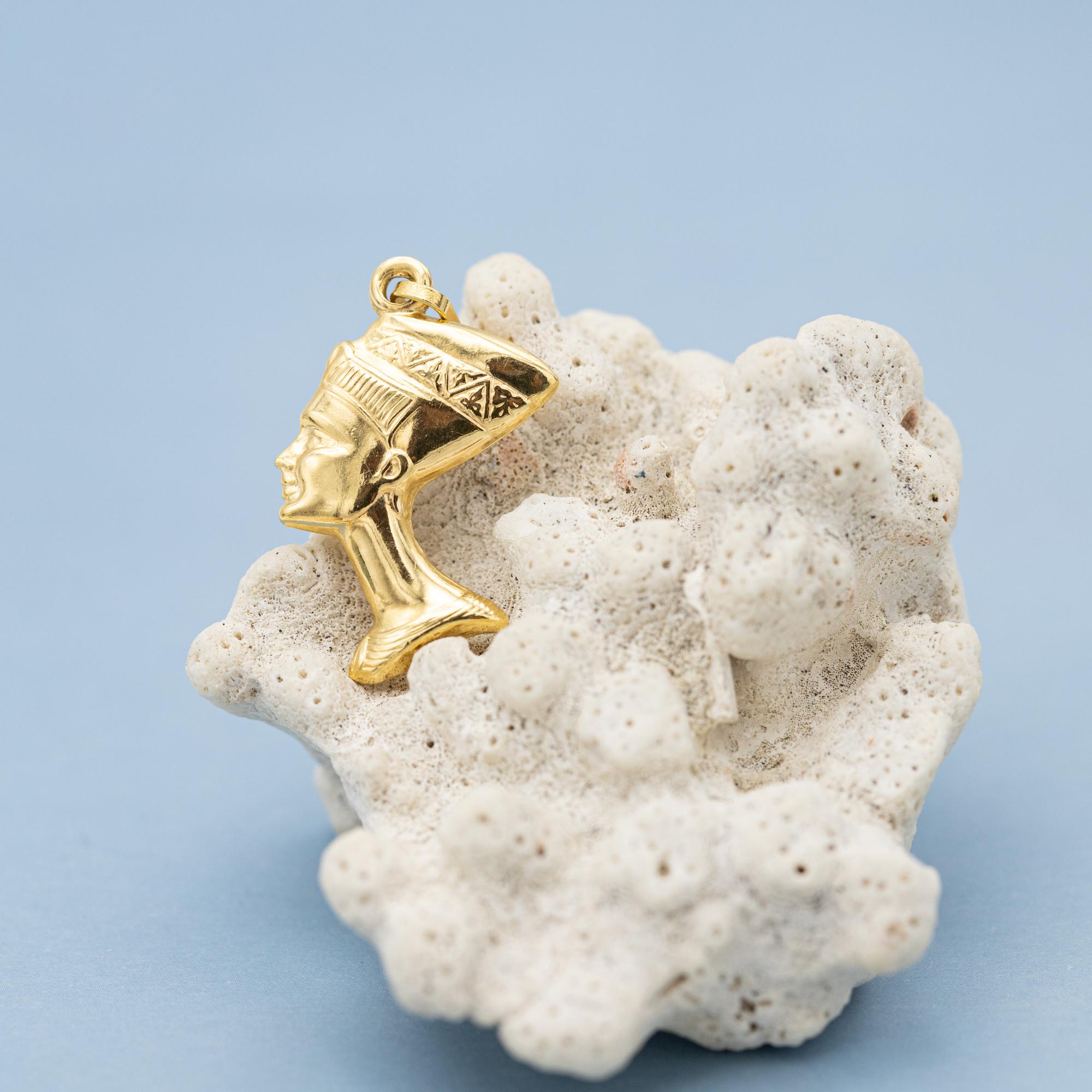 Nefertiti, pendentif royal en or jaune massif 18 carats, porte-bonheur 4