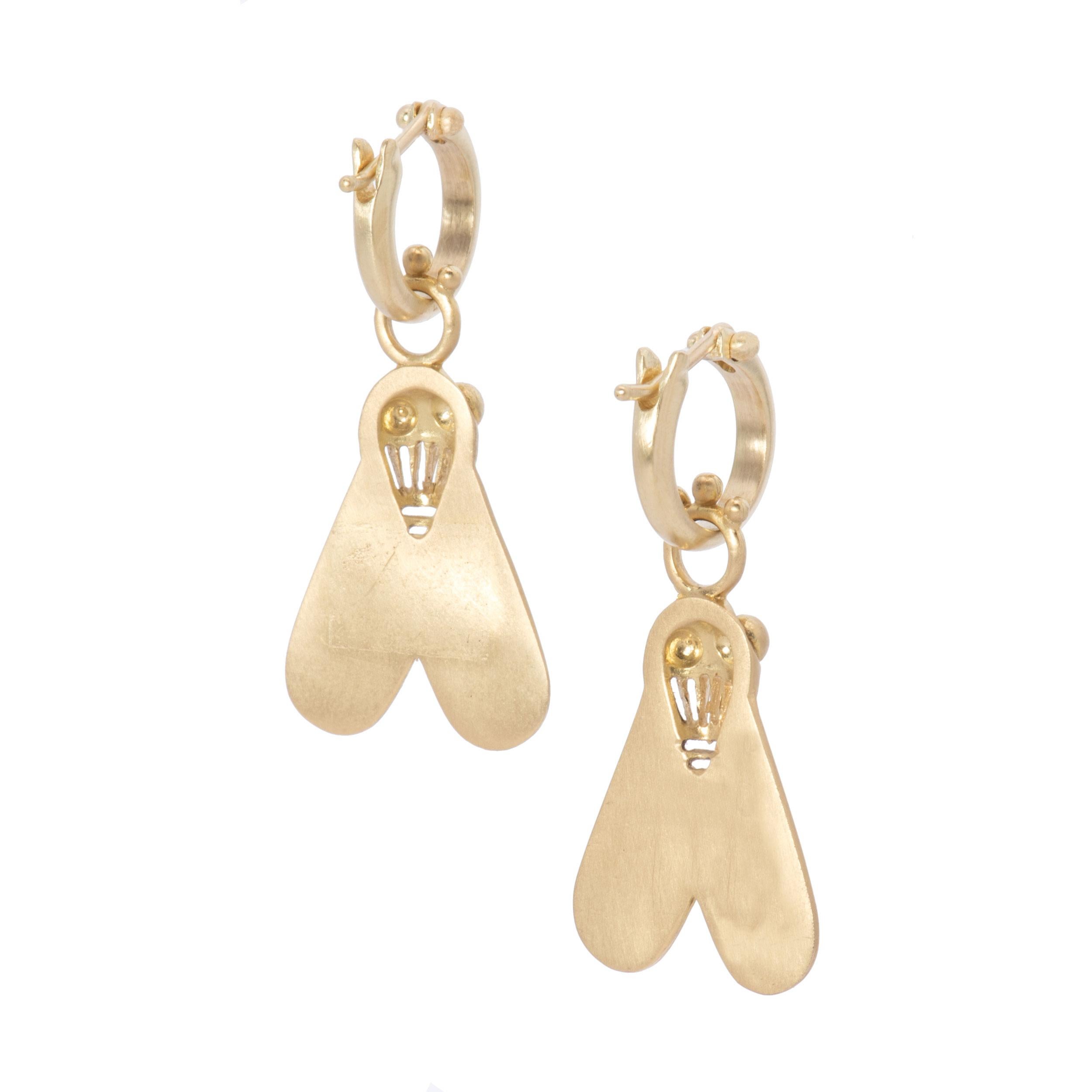 Women's Nefertiti's Fly Drop Earrings in 18 Karat Gold For Sale