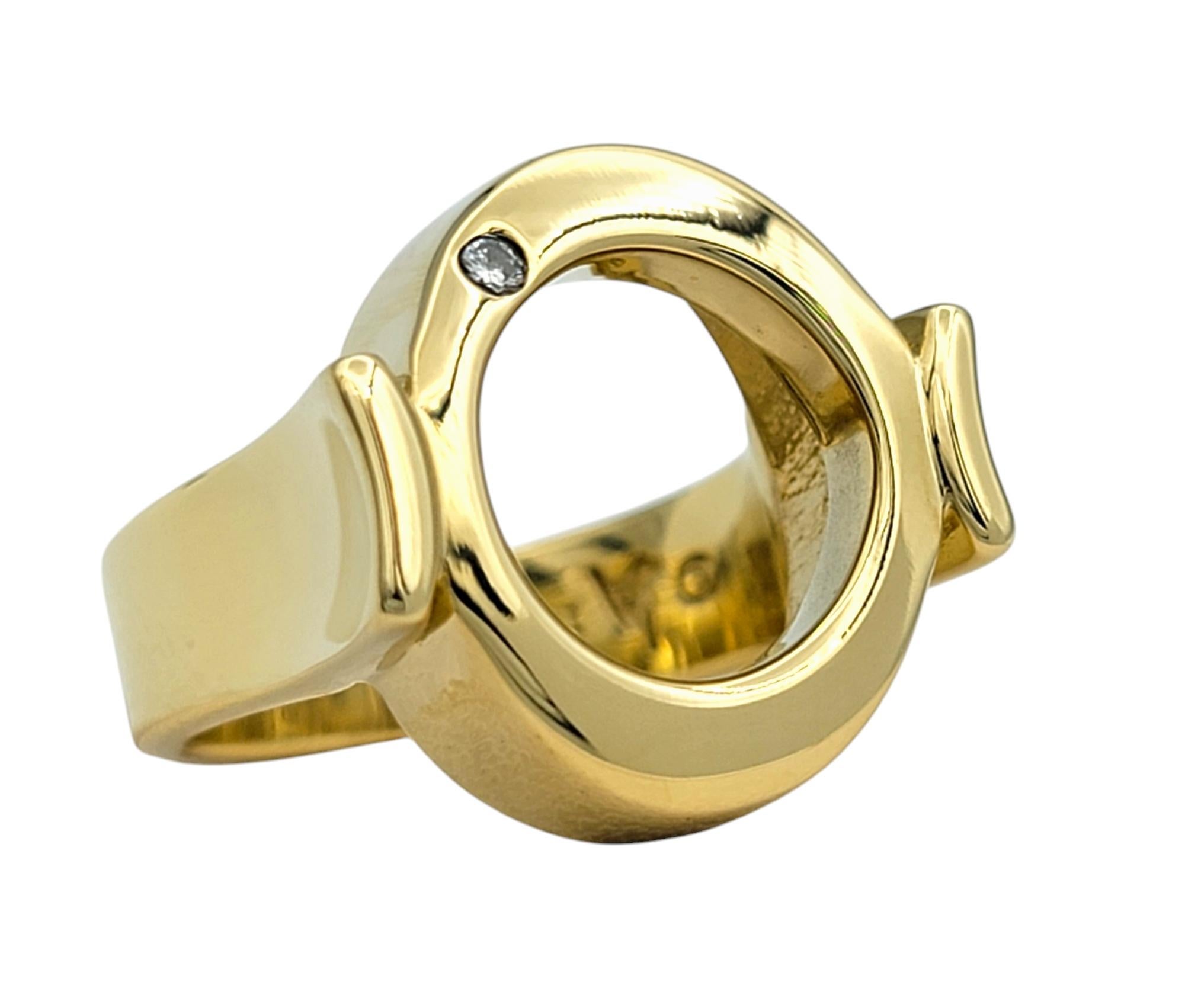 Contemporain Bague large à cercle ouvert négatif avec diamants en or jaune 18 carats en vente