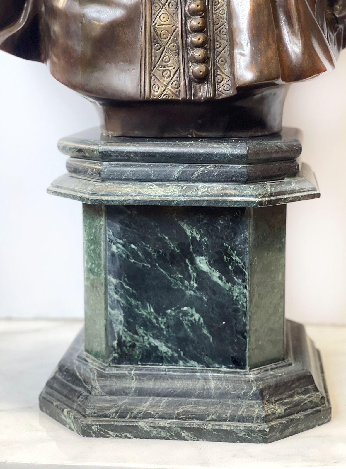 Metà XIX secolo Nègre du Soudan Busto in bronzo e marmo di Charles-Henri-Joseph in vendita