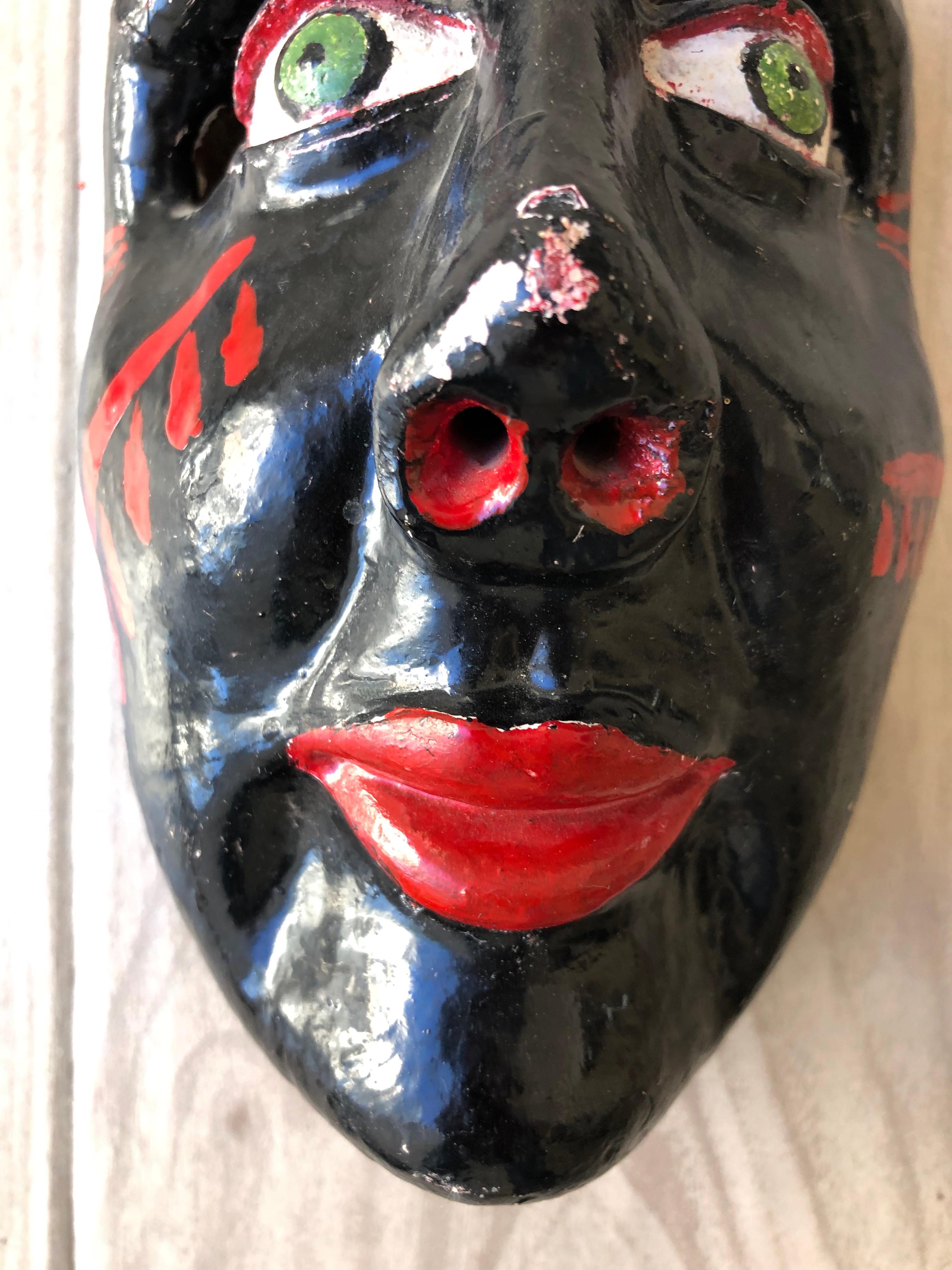 chica mask