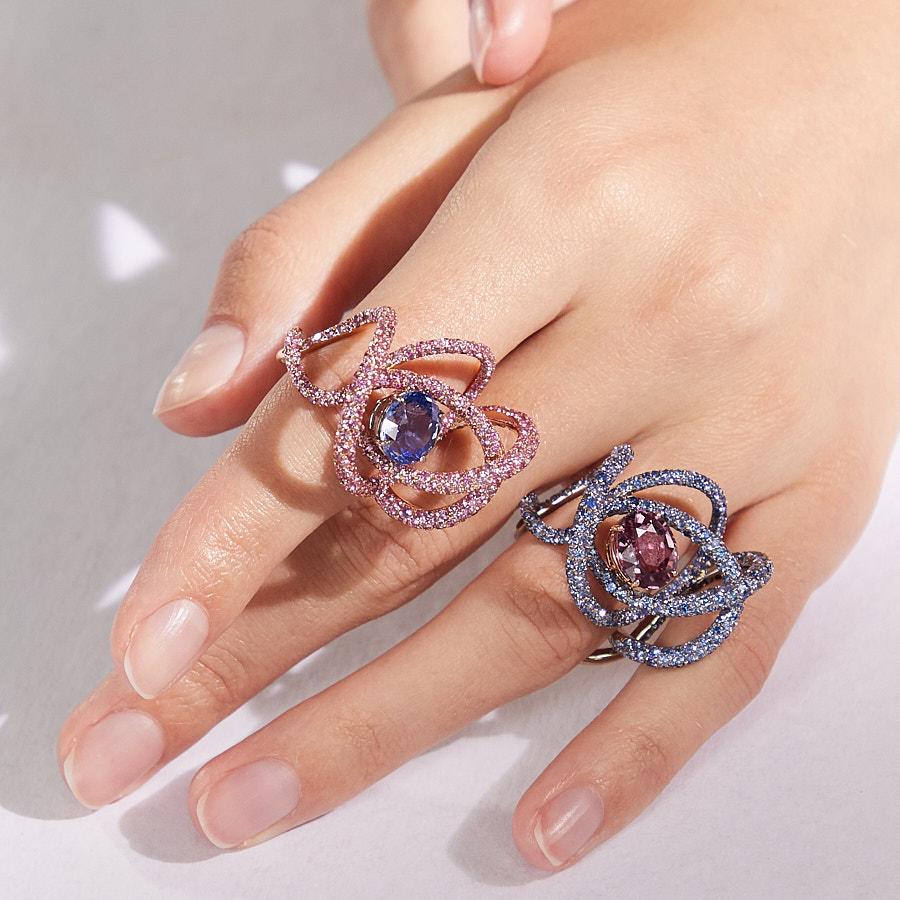 Neha Dani Blue Natural Sapphire with Round Pink Sapphire in Rose Gold Kephi Ring In New Condition For Sale In New York, NY