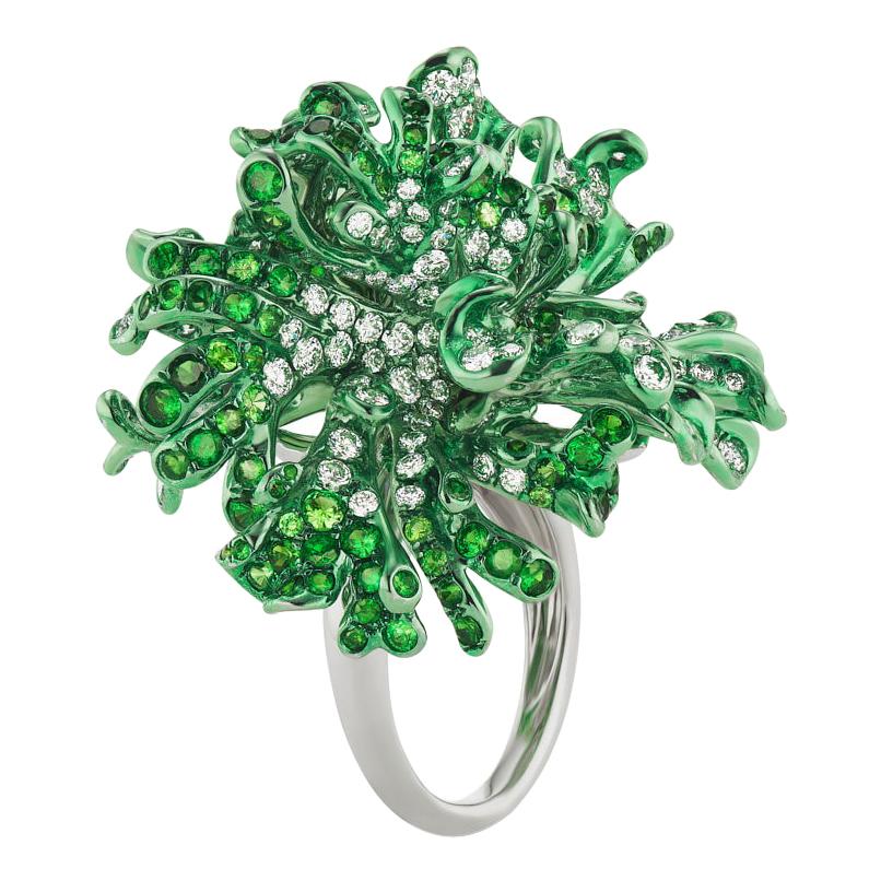 Neha Dani Diamonds and Tsavorite Set on Gold with Green Rhodium Finish Myra Ring For Sale