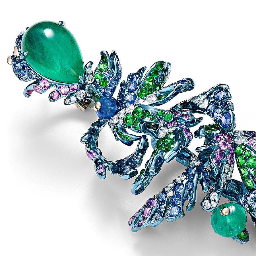 Neha Dani Emerald Cabochon, Sapphire, Tsavorite Garnet, Diamond Pavona Earring In New Condition For Sale In New York, NY
