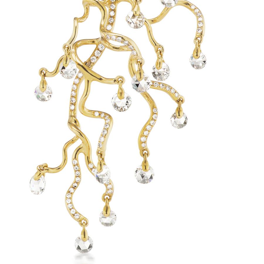 Contemporain Neha Dani Boucles d'oreilles chandelier anémone en or jaune et diamants blancs en vente