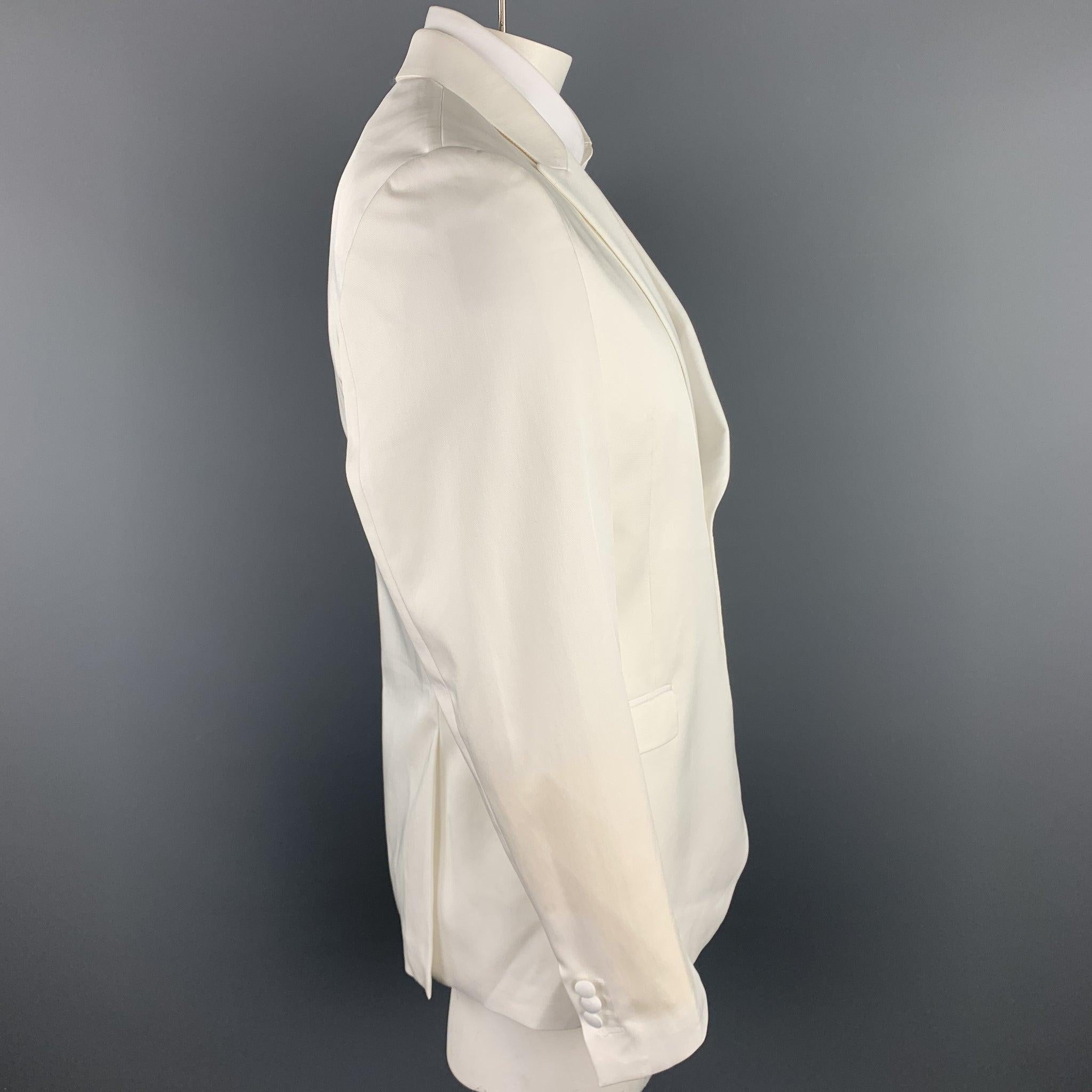 NEIL BARRETT Size 42 White Tencel Blend Peak Lapel Sport Coat In Good Condition For Sale In San Francisco, CA