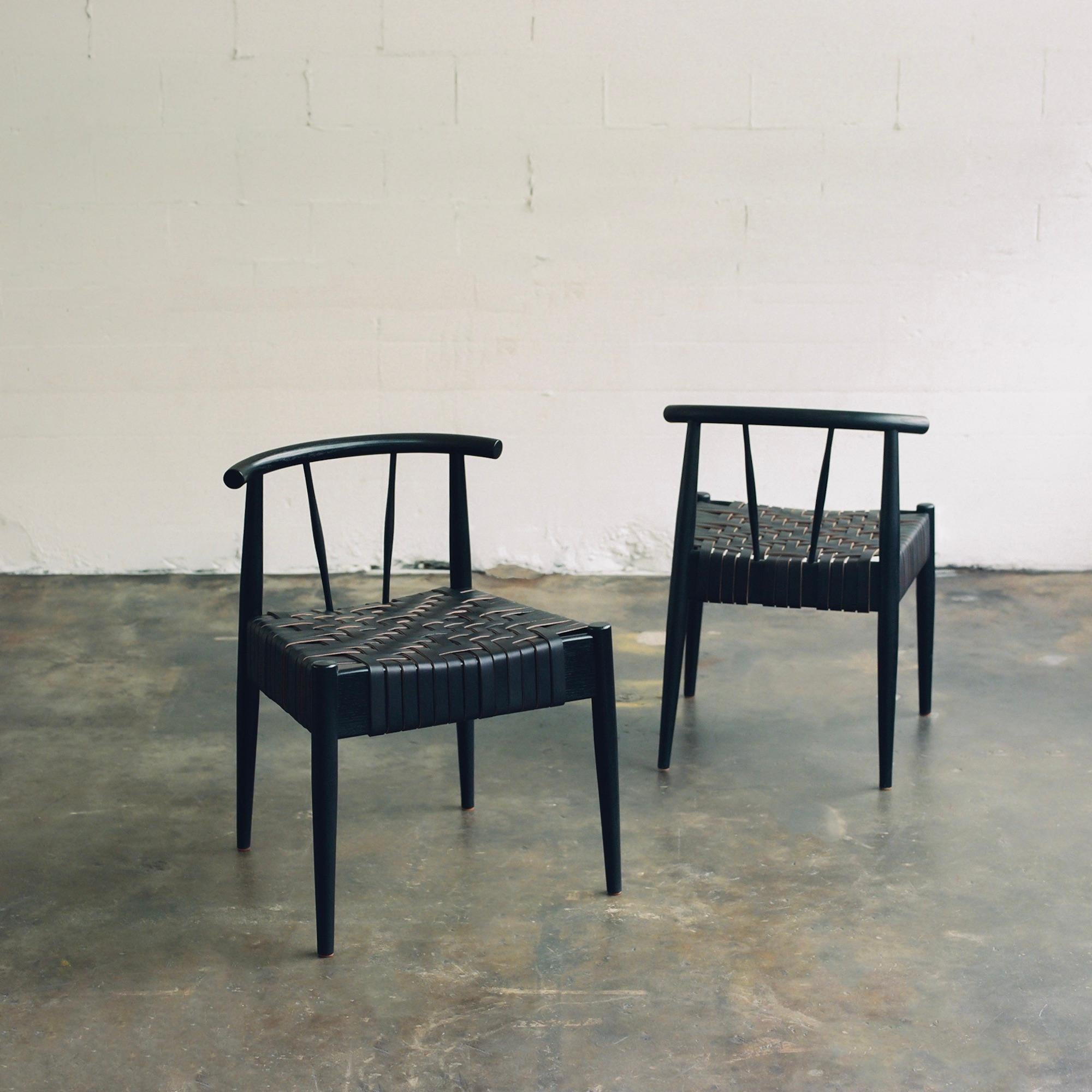 Neil Chair, chaise de salle à manger moderne en bois et cuir tressé en vente 1