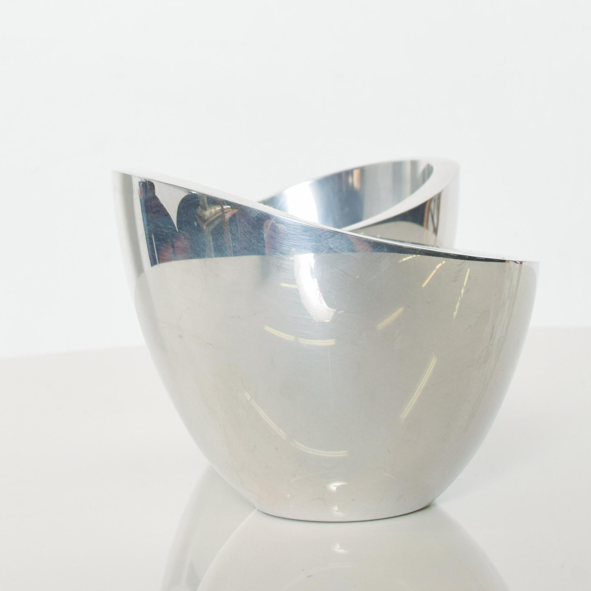 American Neil Cohen Sculptural Silver NAMBE Petite Pair Modern Chic Condiment Bowls