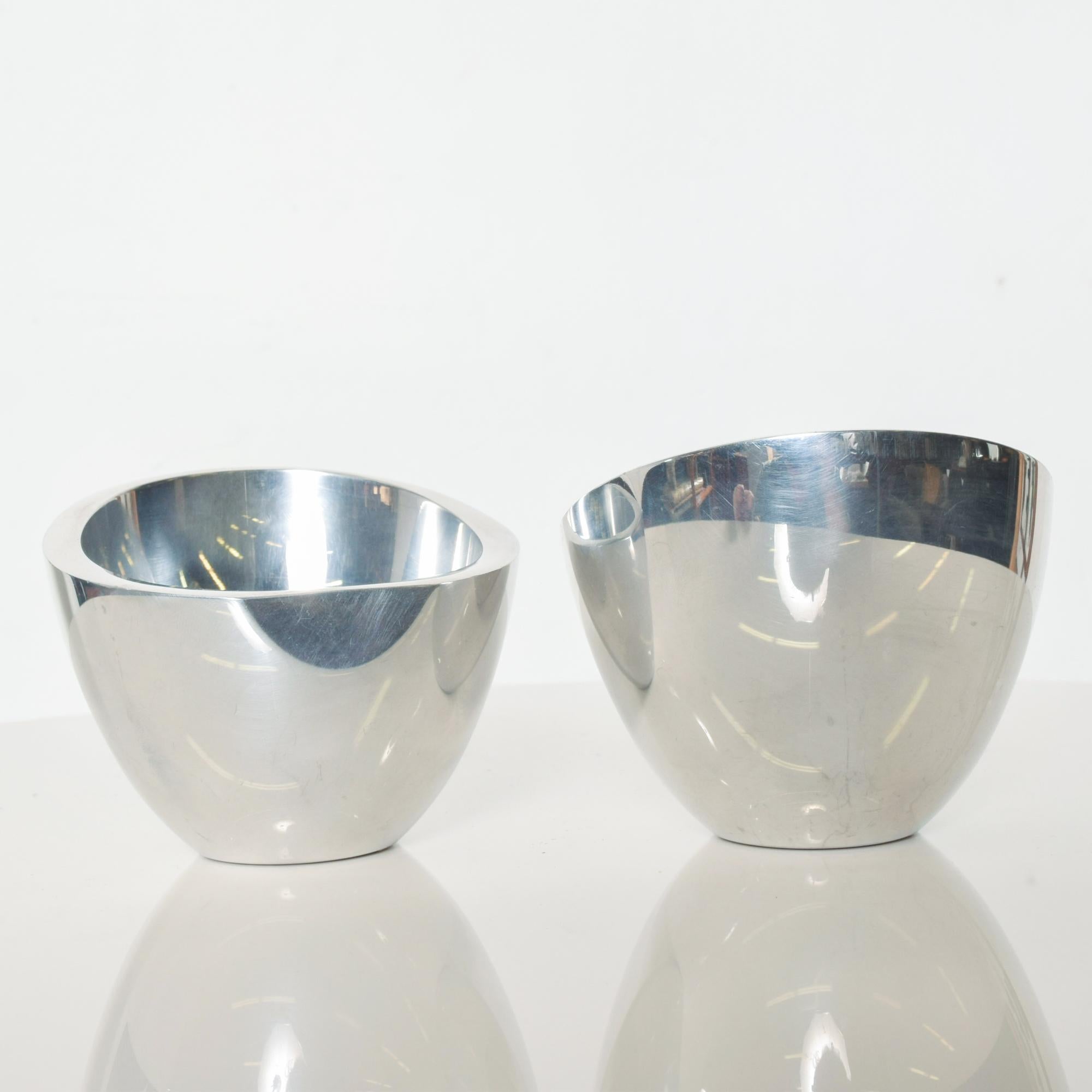 Contemporary Neil Cohen Sculptural Silver NAMBE Petite Pair Modern Chic Condiment Bowls