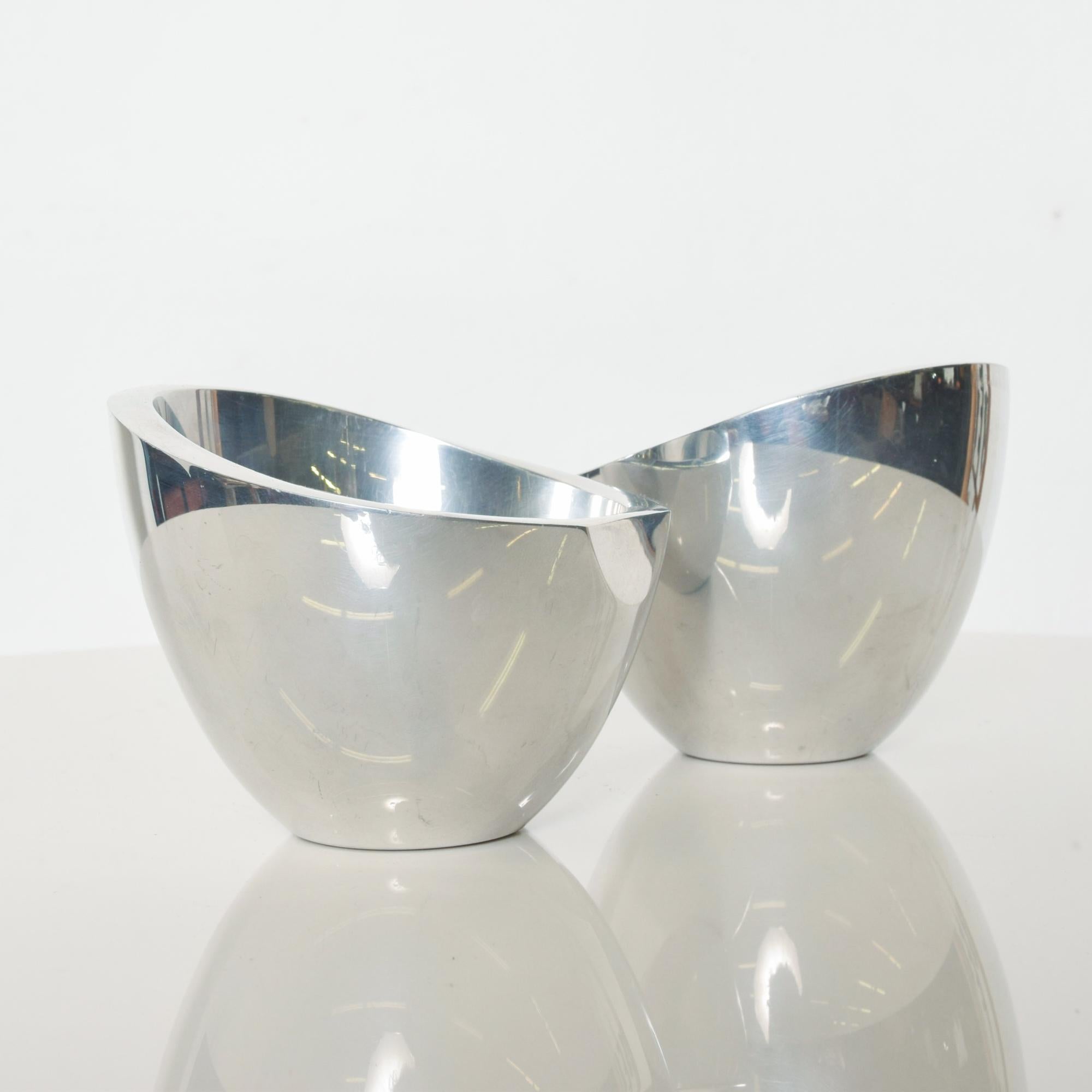 Aluminum Neil Cohen Sculptural Silver NAMBE Petite Pair Modern Chic Condiment Bowls