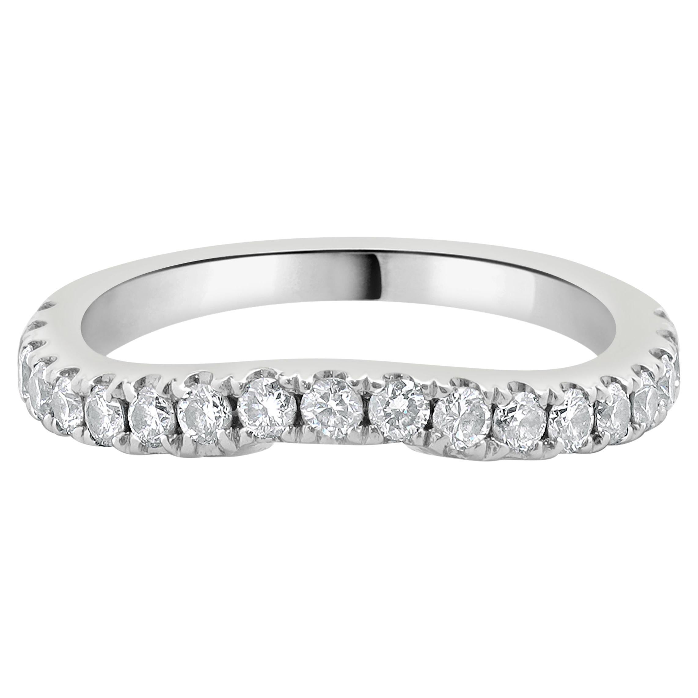 Neil Lane
s 14 Karat White Gold Diamond Contour Band