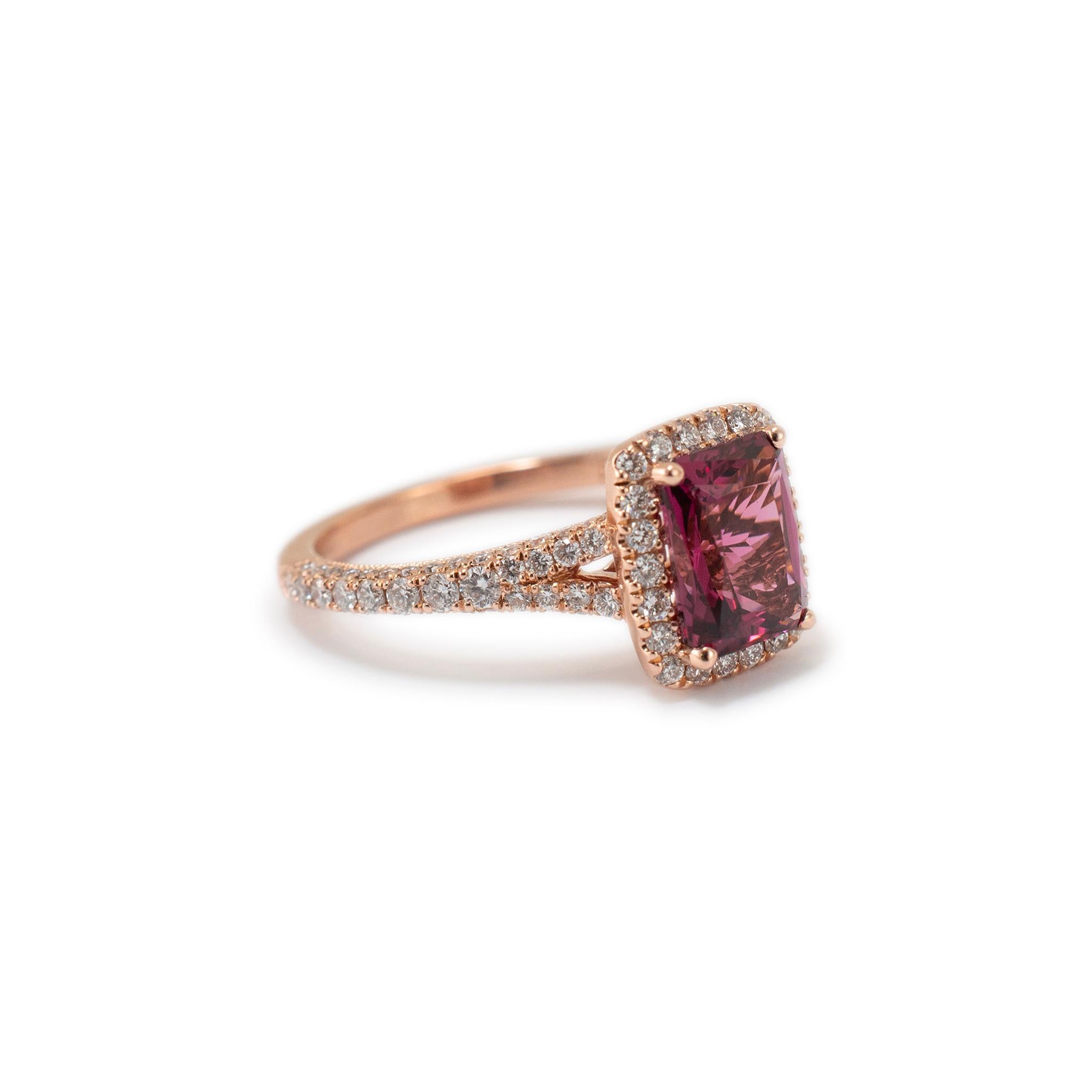 Neil Lane 14K Roségold Granat Halo akzentuierter Diamant-Cocktailring im Zustand „Hervorragend“ in Houston, TX