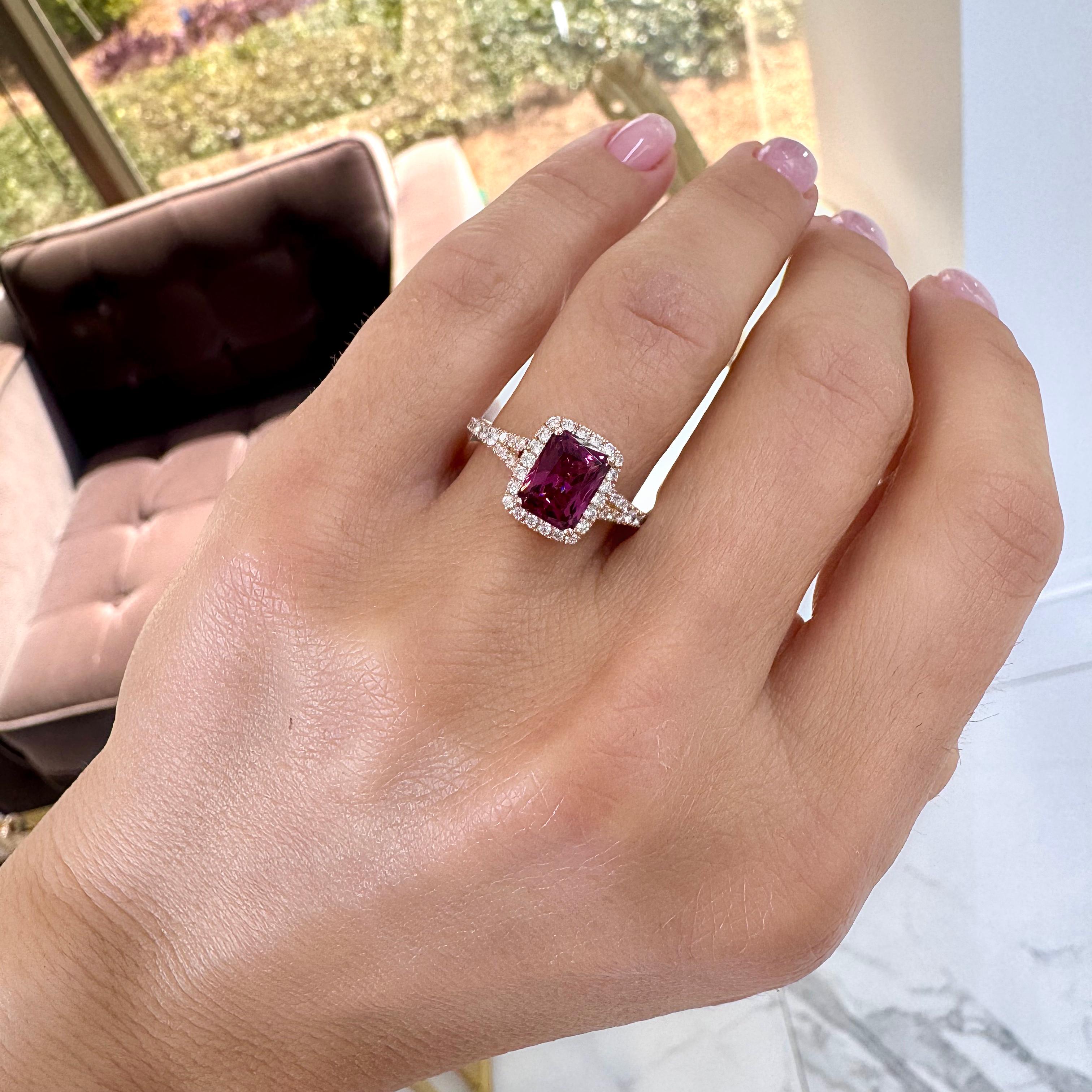 Neil Lane 14K Roségold Granat Halo akzentuierter Diamant-Cocktailring 3