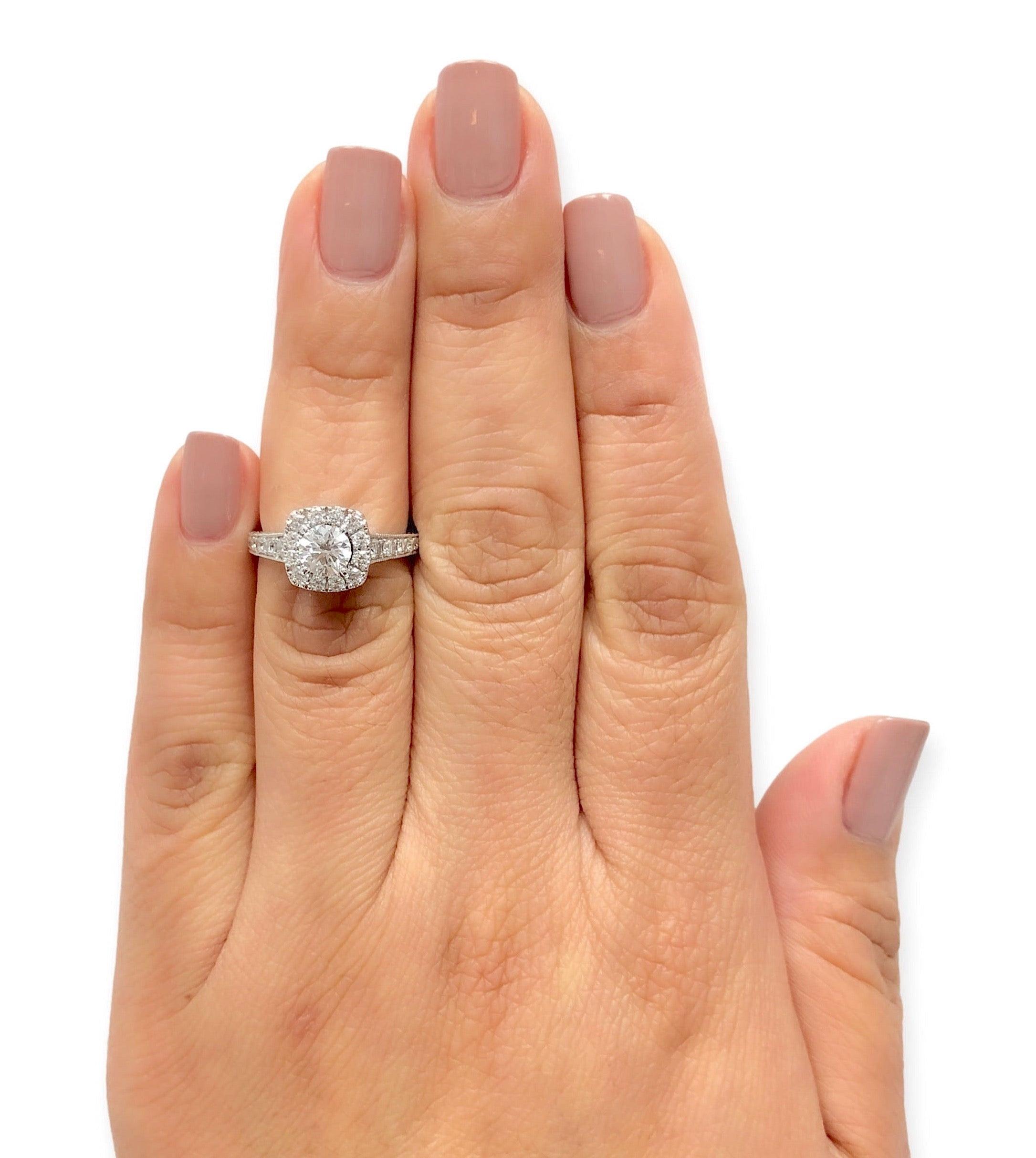 Neil Lane 14K White Gold Cluster 1.19ct TW Round Halo Diamond Engagement Ring For Sale 1