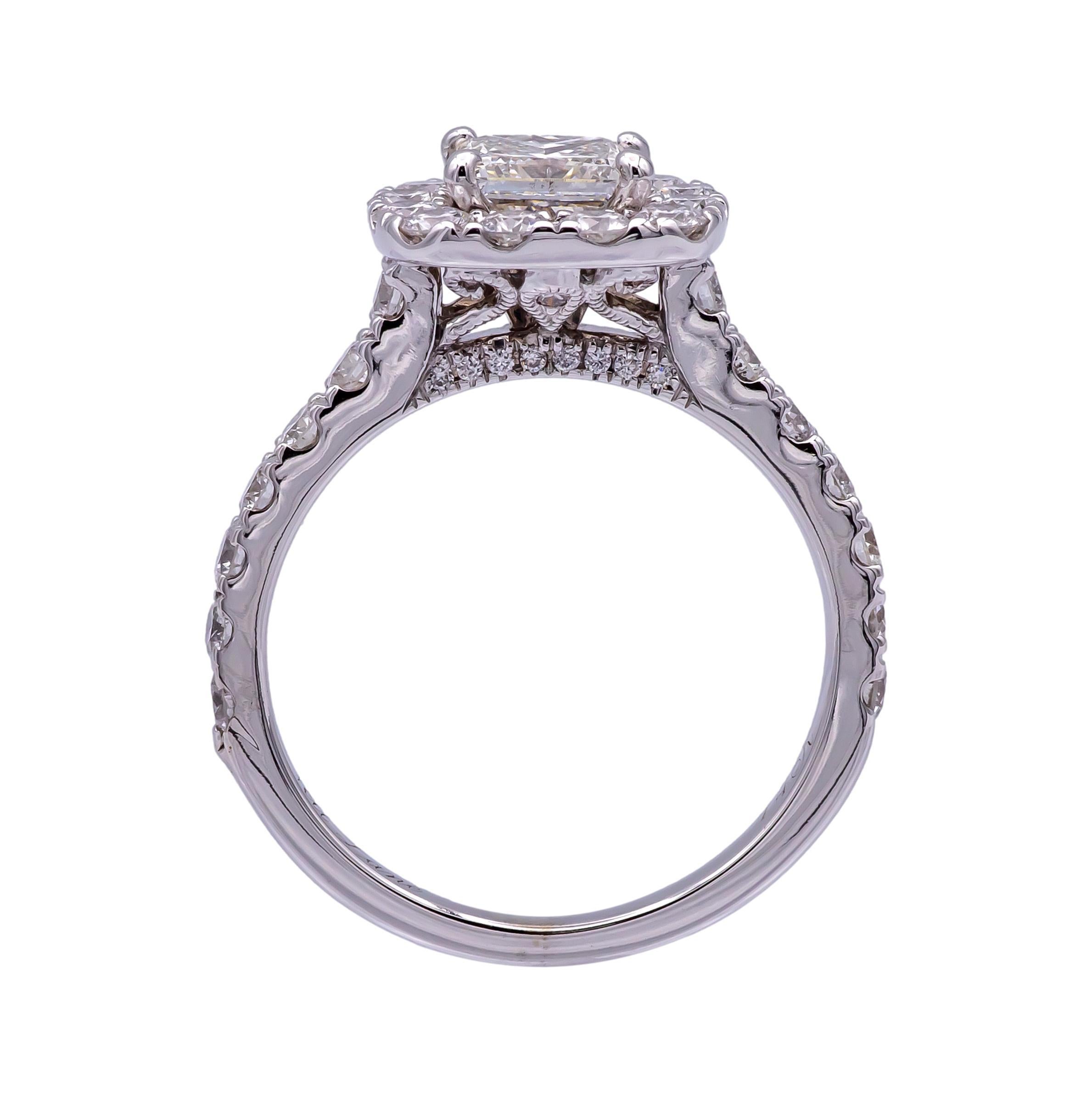 Donna Neil Lane, oro bianco 14 carati, con un cluster da 2,13 ct. Anello di fidanzamento con diamante rotondo TW in vendita
