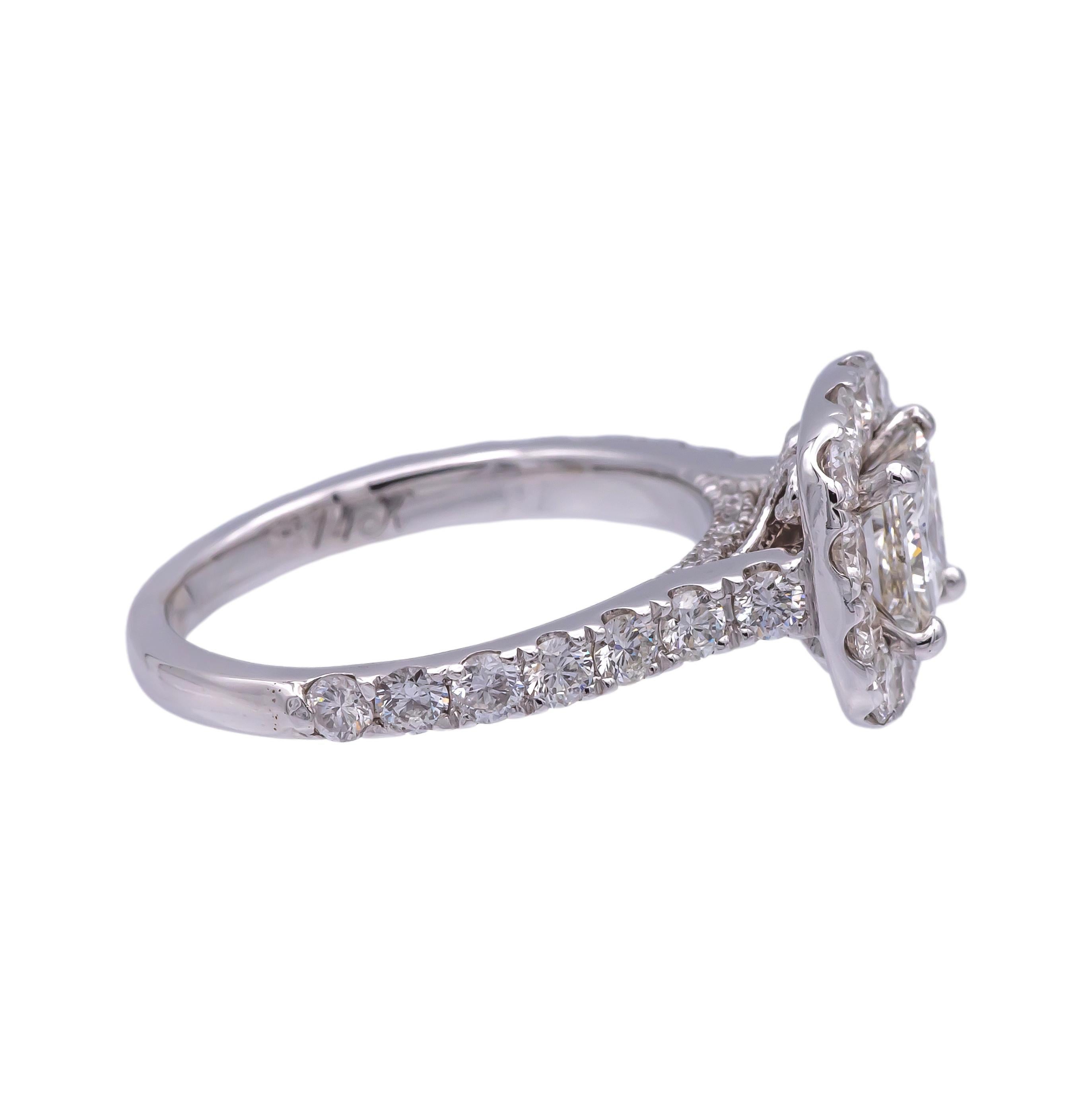 Neil Lane, oro bianco 14 carati, con un cluster da 2,13 ct. Anello di fidanzamento con diamante rotondo TW in vendita 1