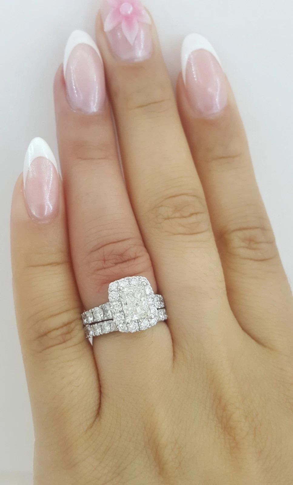 Women's or Men's Neil Lane 3.00 CTW Radiant Cut Diamond Halo Engagement Ring Set in 14K For Sale